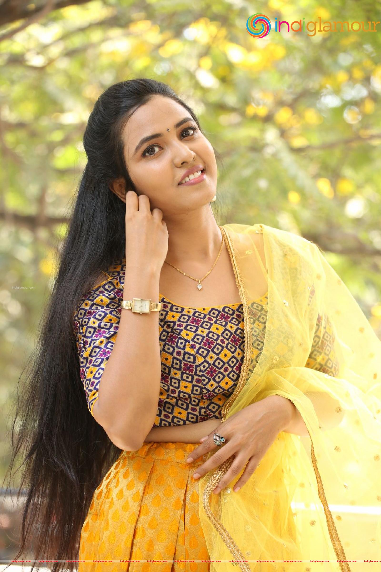 Sunitha Sadhguru Actress hd photo