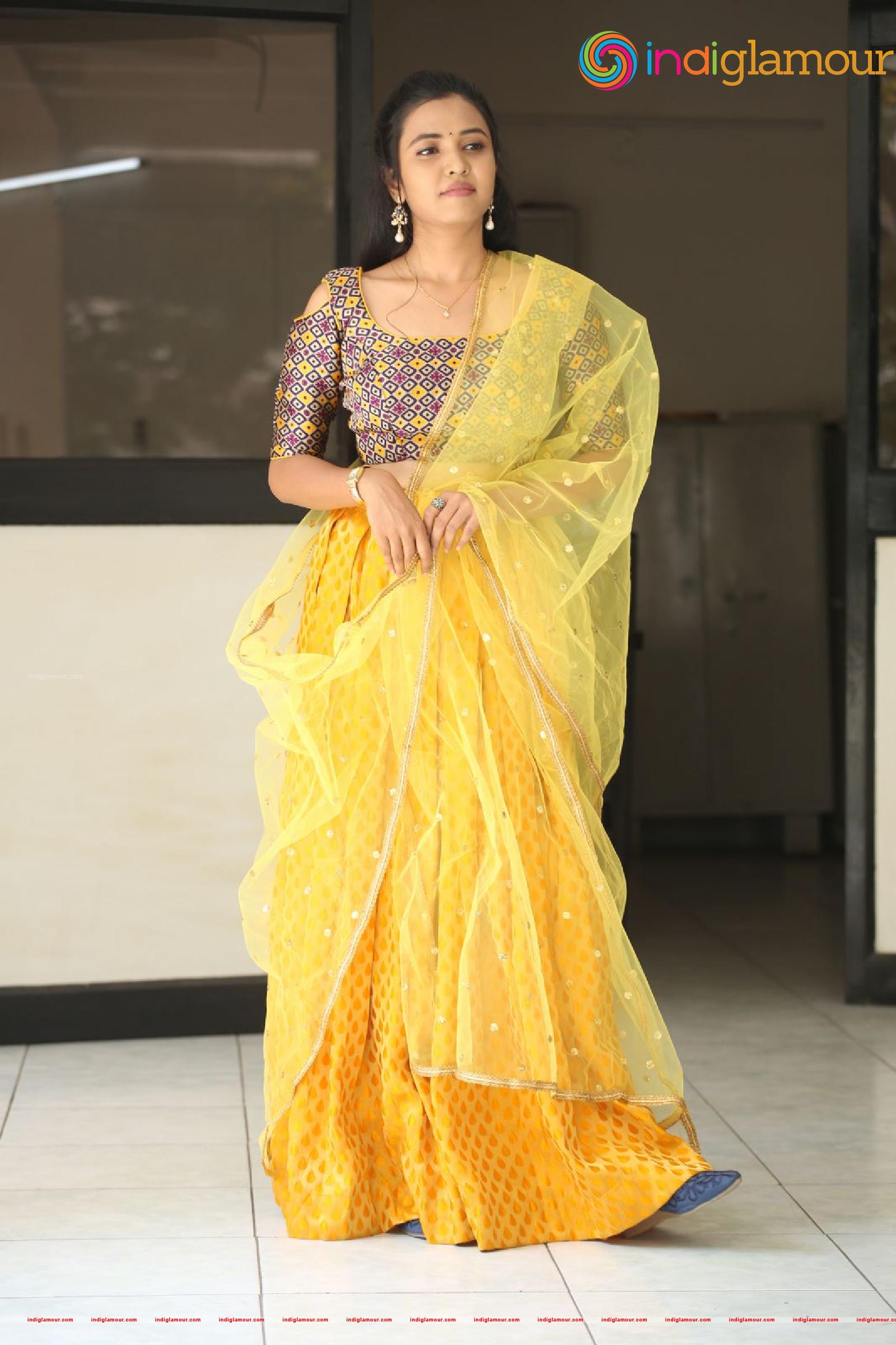 Sunitha Sadhguru Actress hd photo