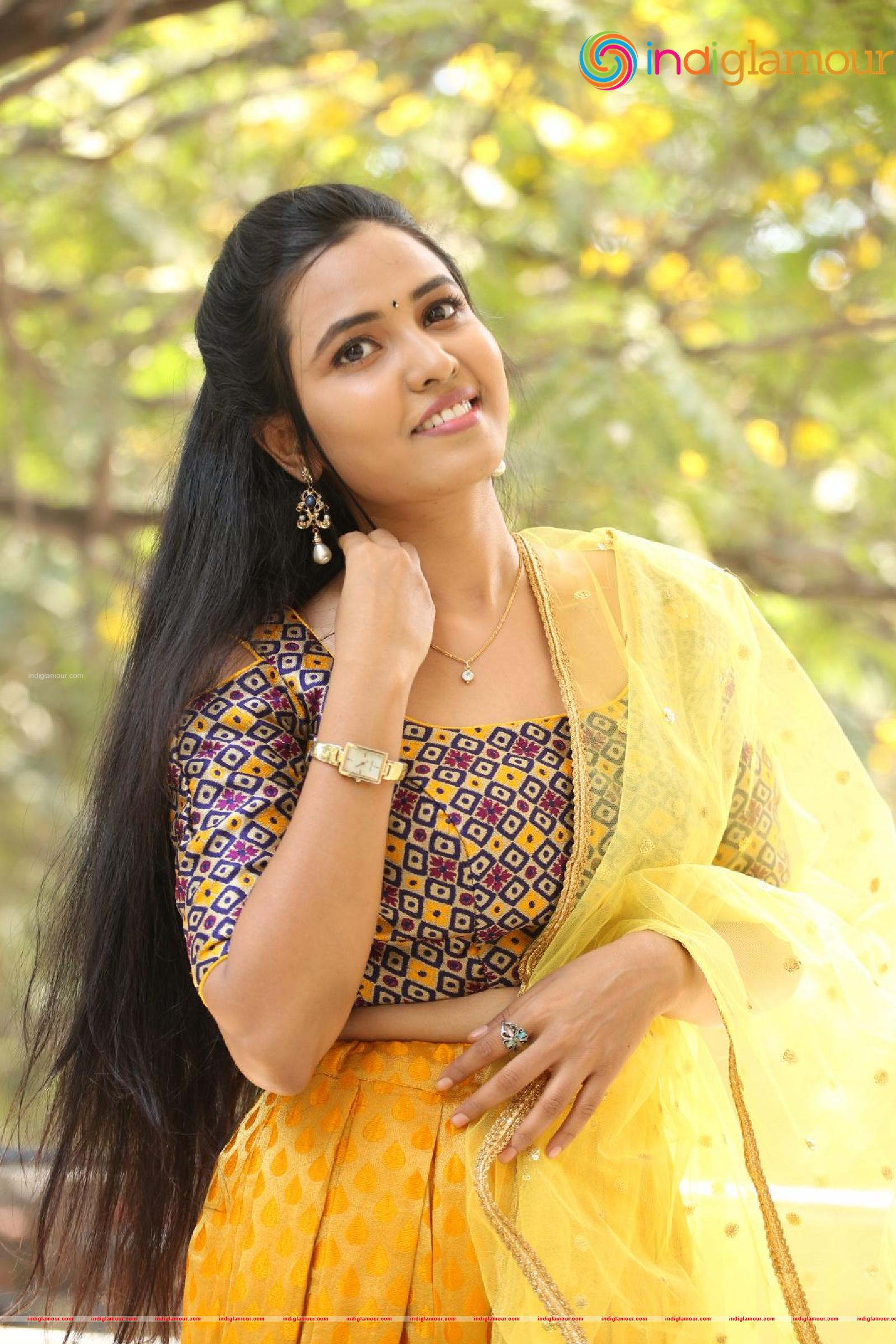 Sunitha Sadhguru Actress hd photo