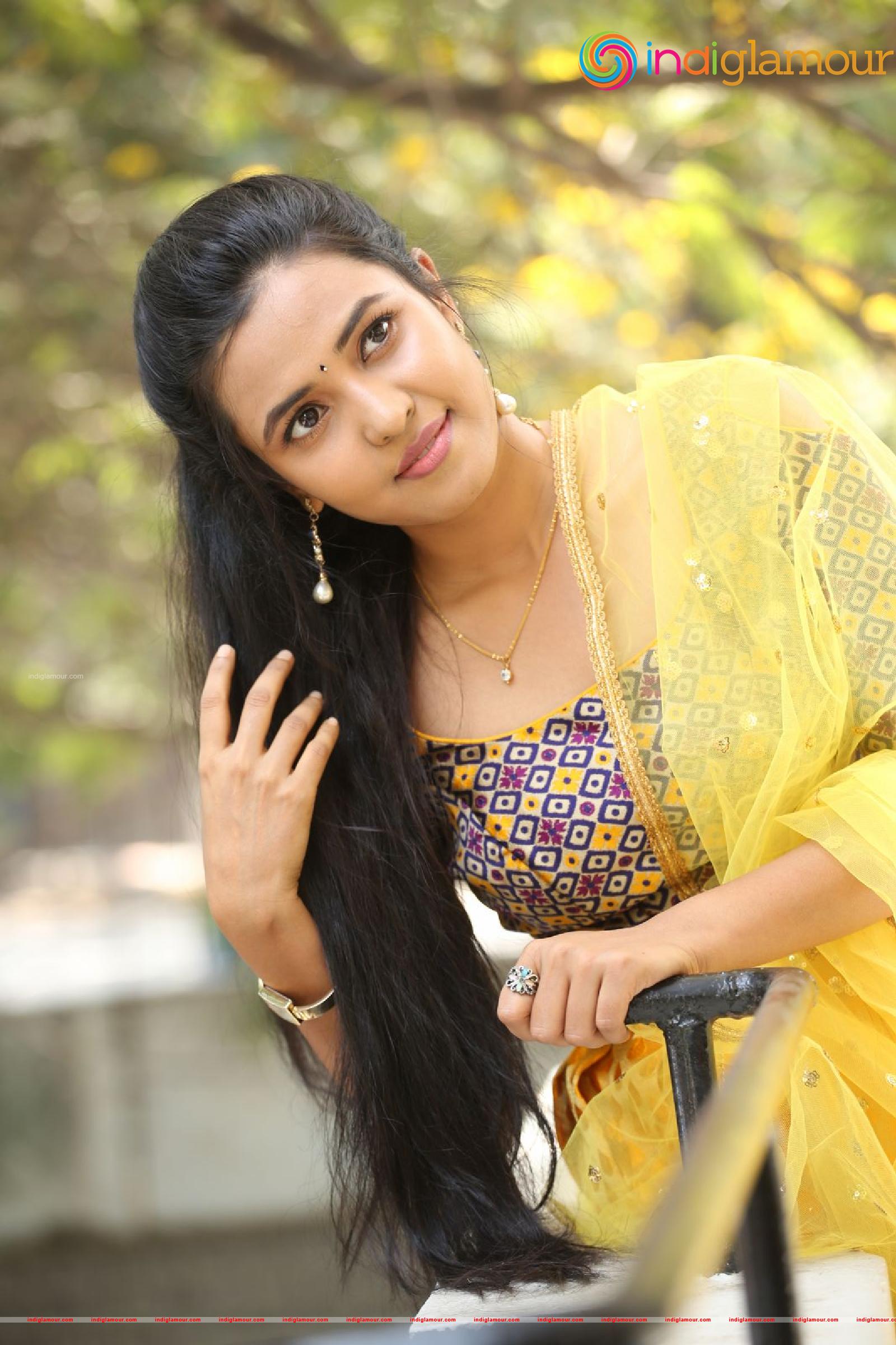 Sunitha Sadhguru Actress hd photo