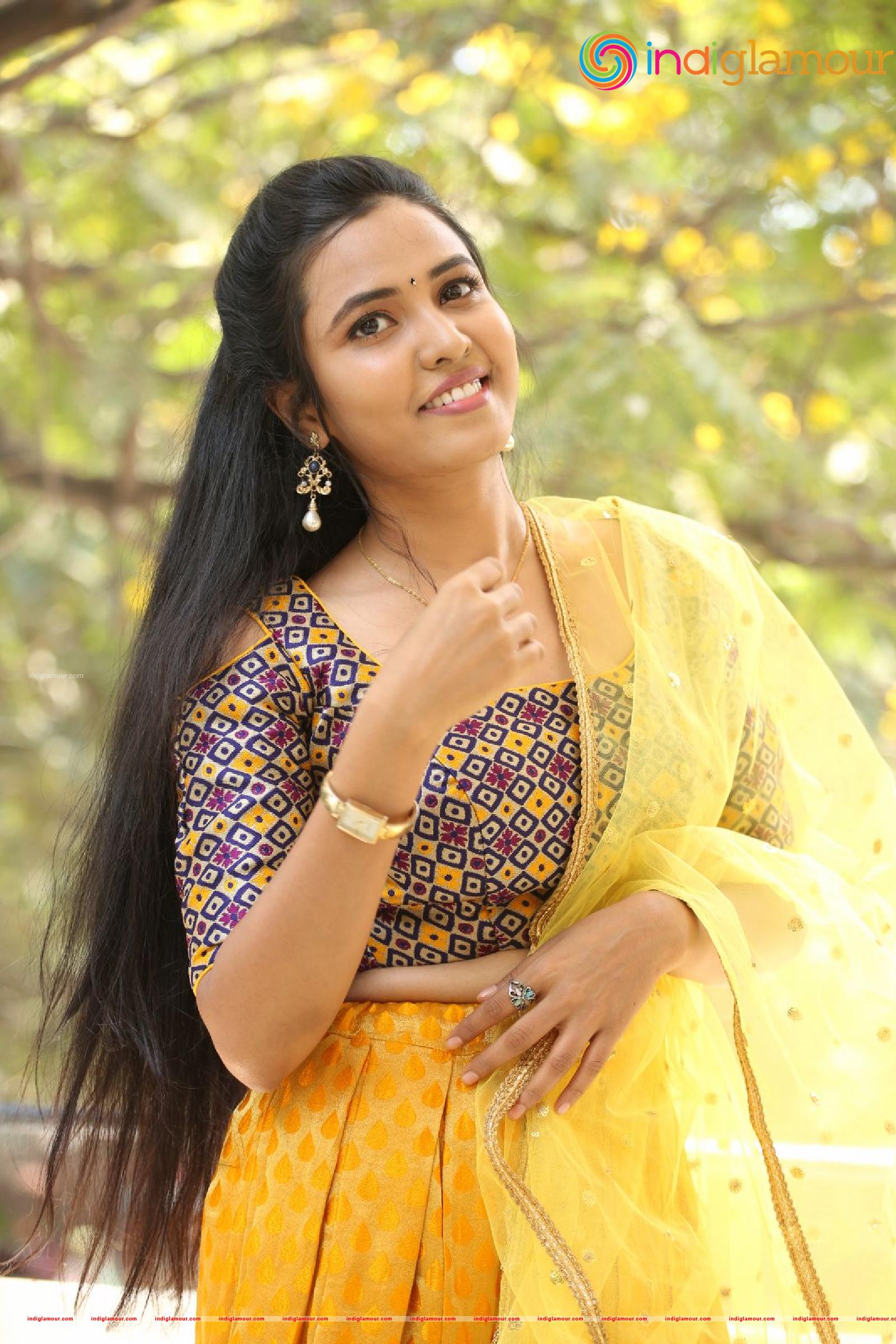 Sunitha Sadhguru Actress hd photo