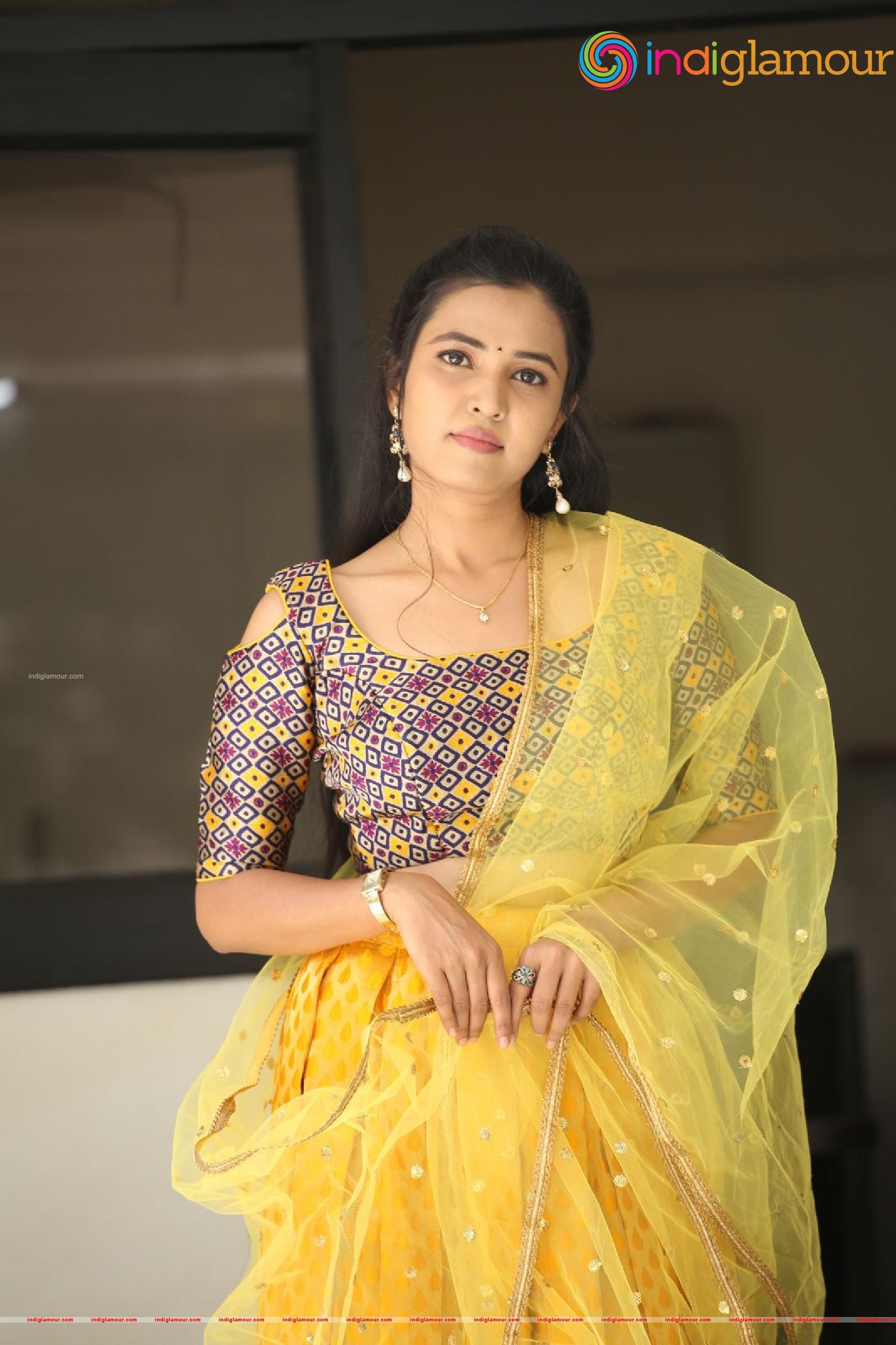 Sunitha Sadhguru Actress hd photo