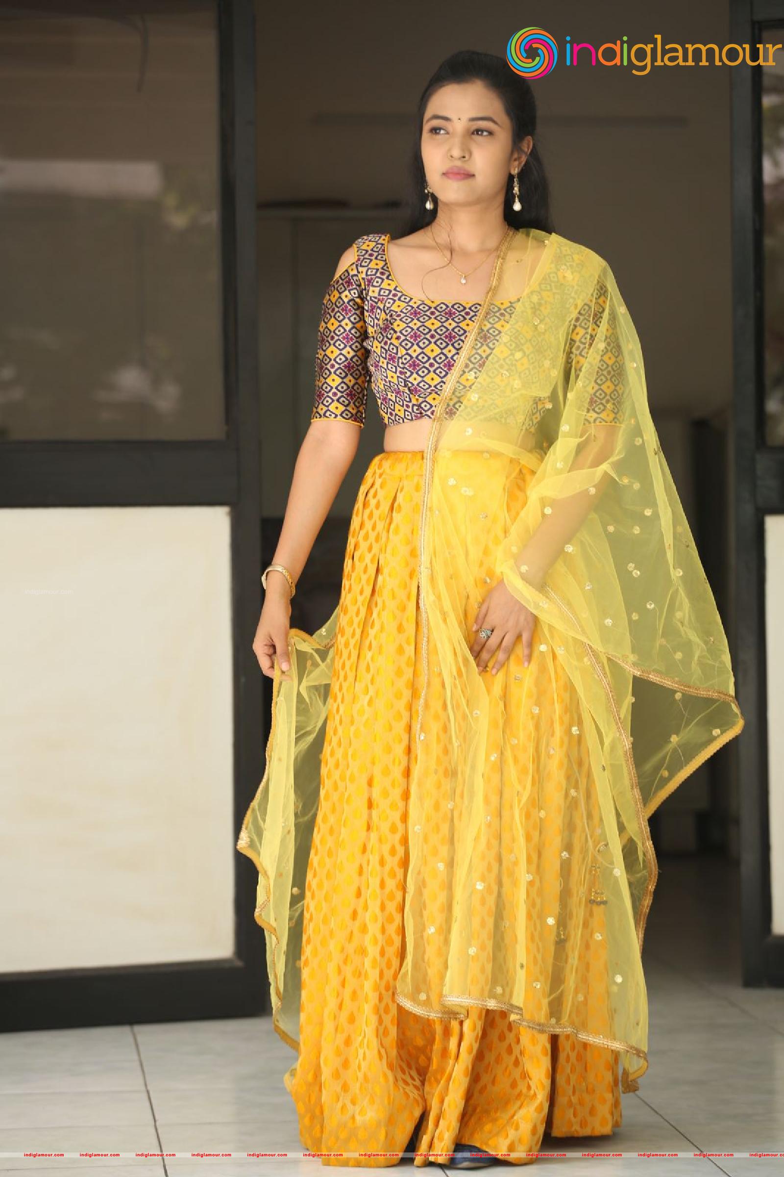 Sunitha Sadhguru Actress hd photo