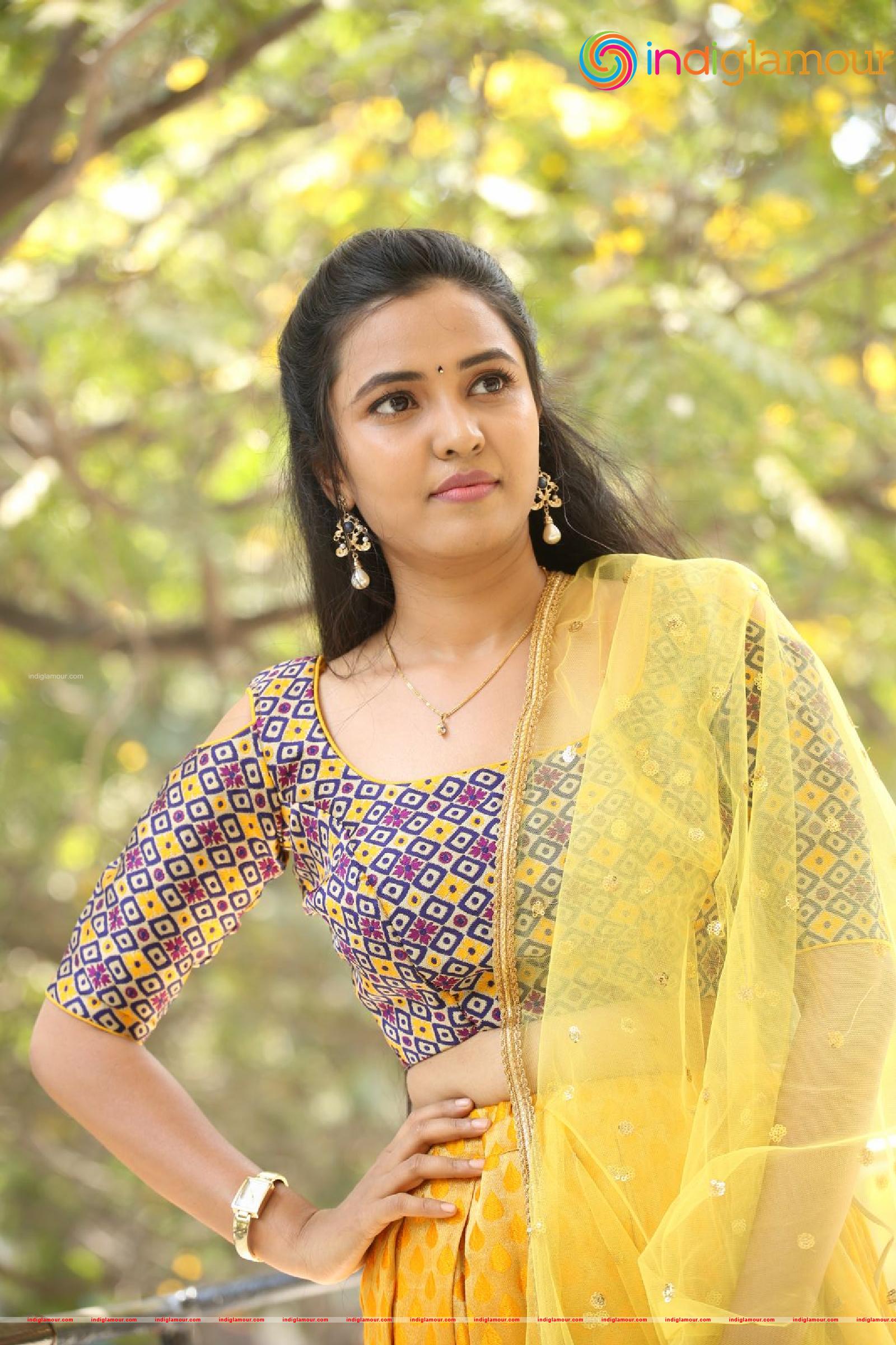 Sunitha Sadhguru Actress hd photo