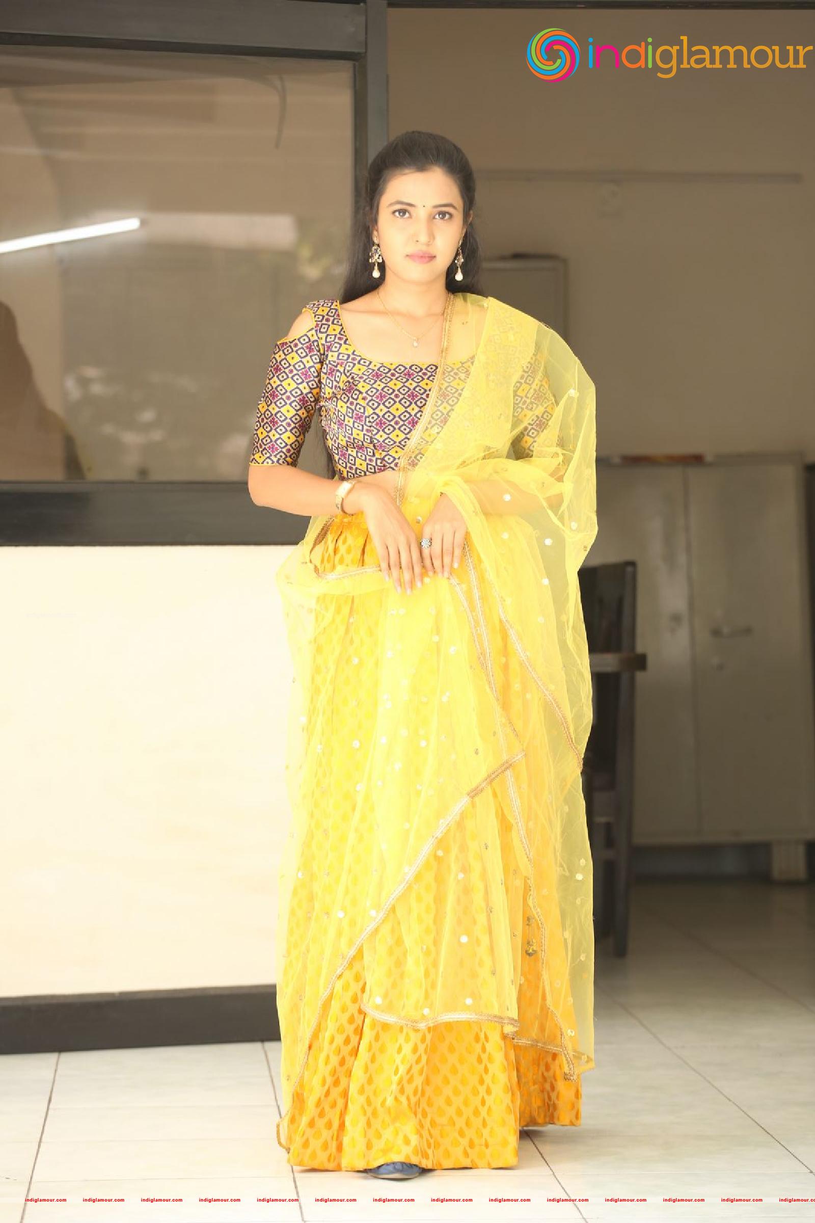 Sunitha Sadhguru Actress hd photo