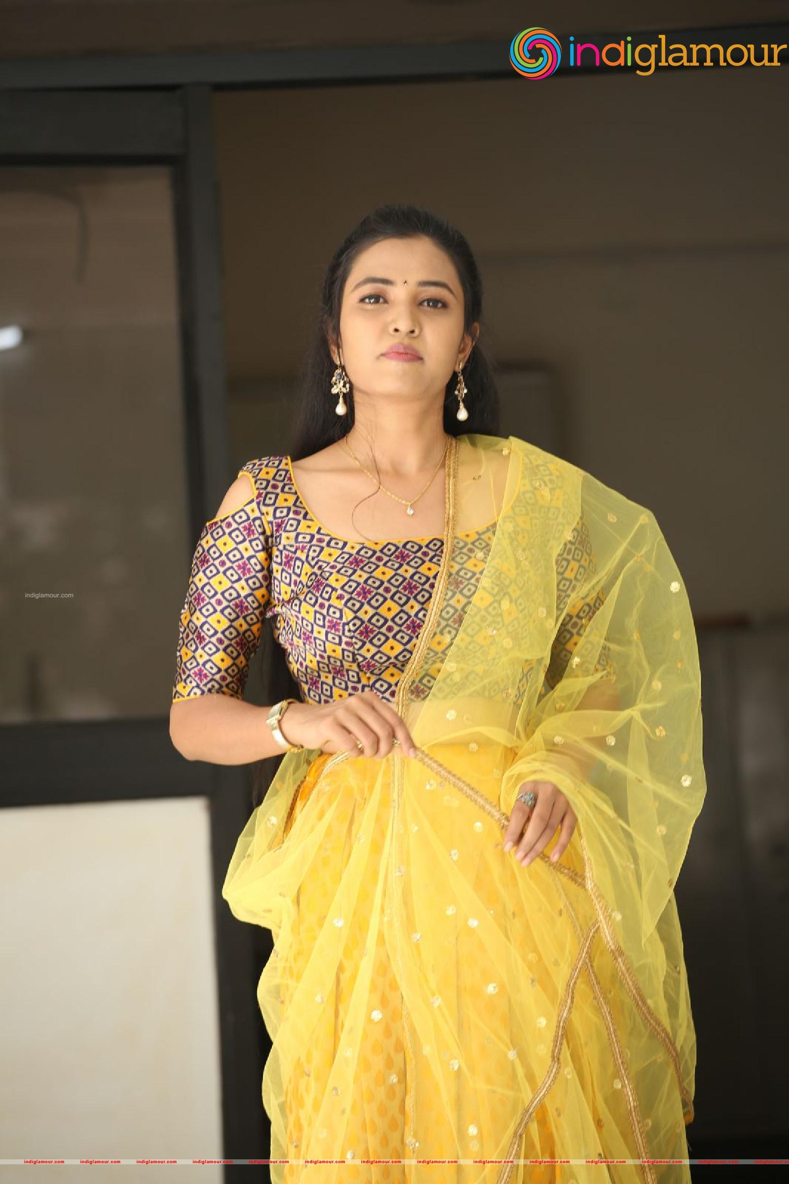 Sunitha Sadhguru Actress hd photo