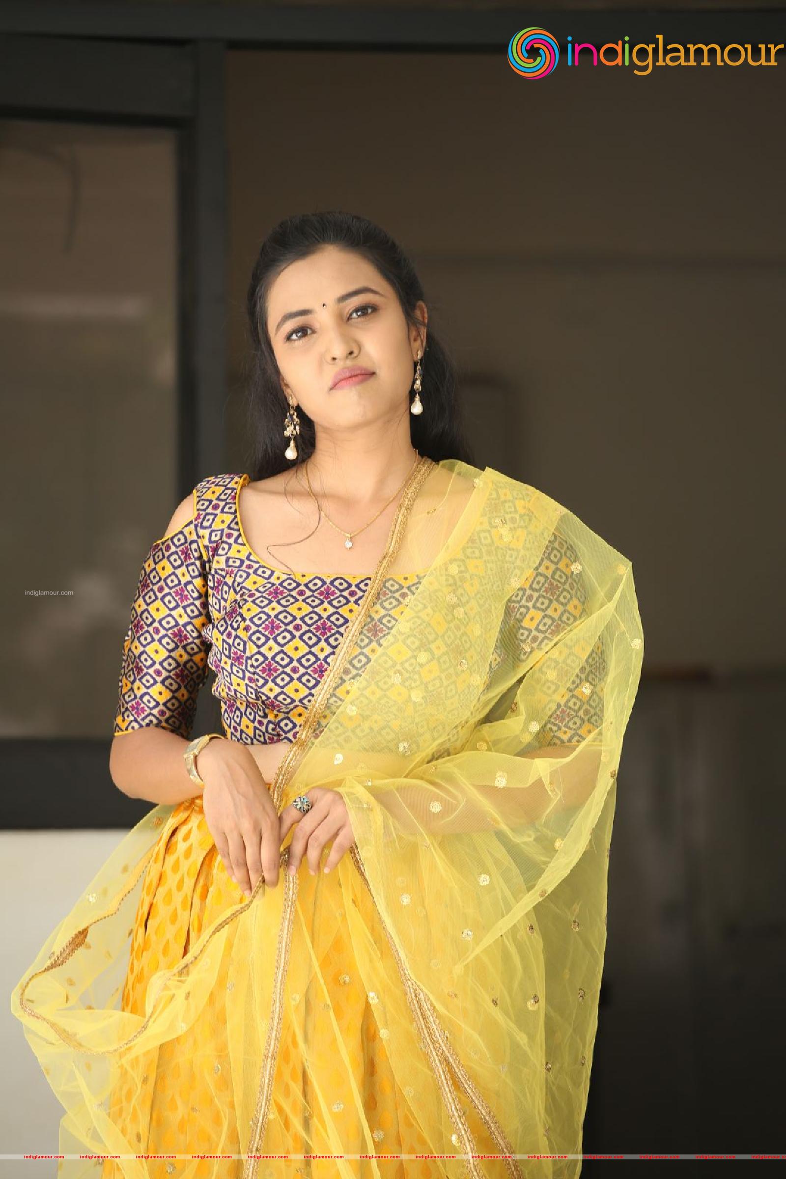 Sunitha Sadhguru Actress hd photo