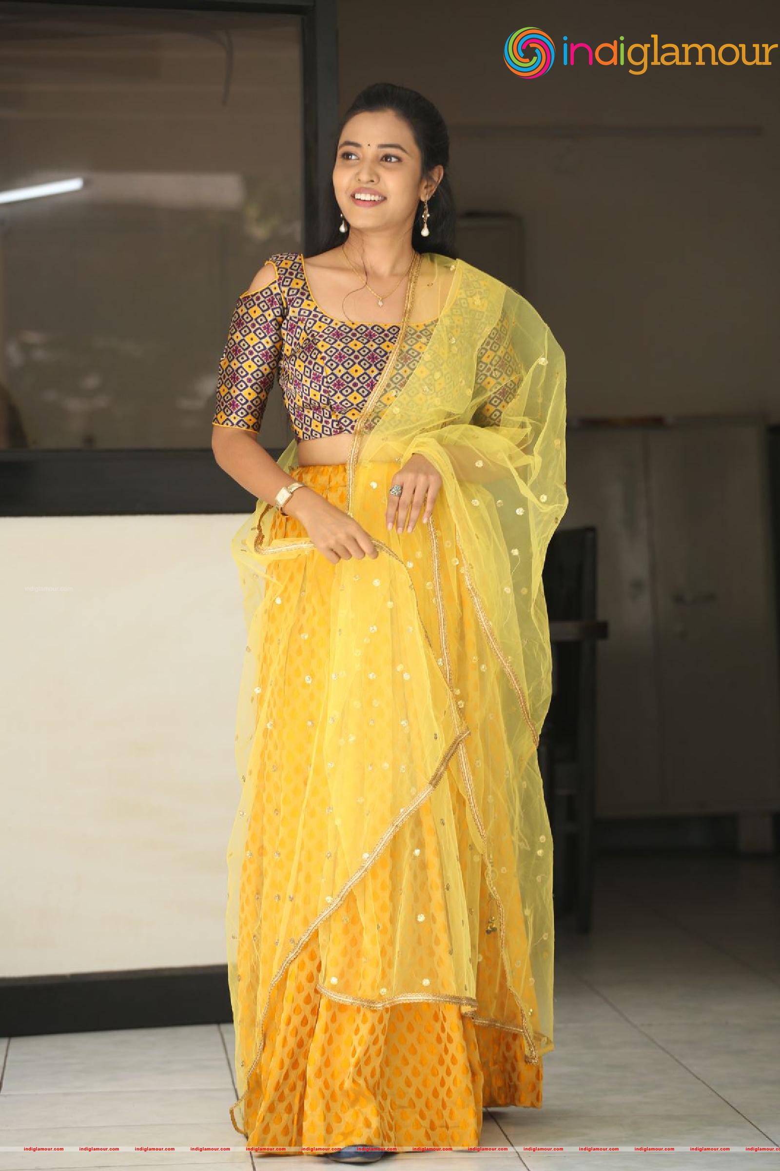 Sunitha Sadhguru Actress hd photo