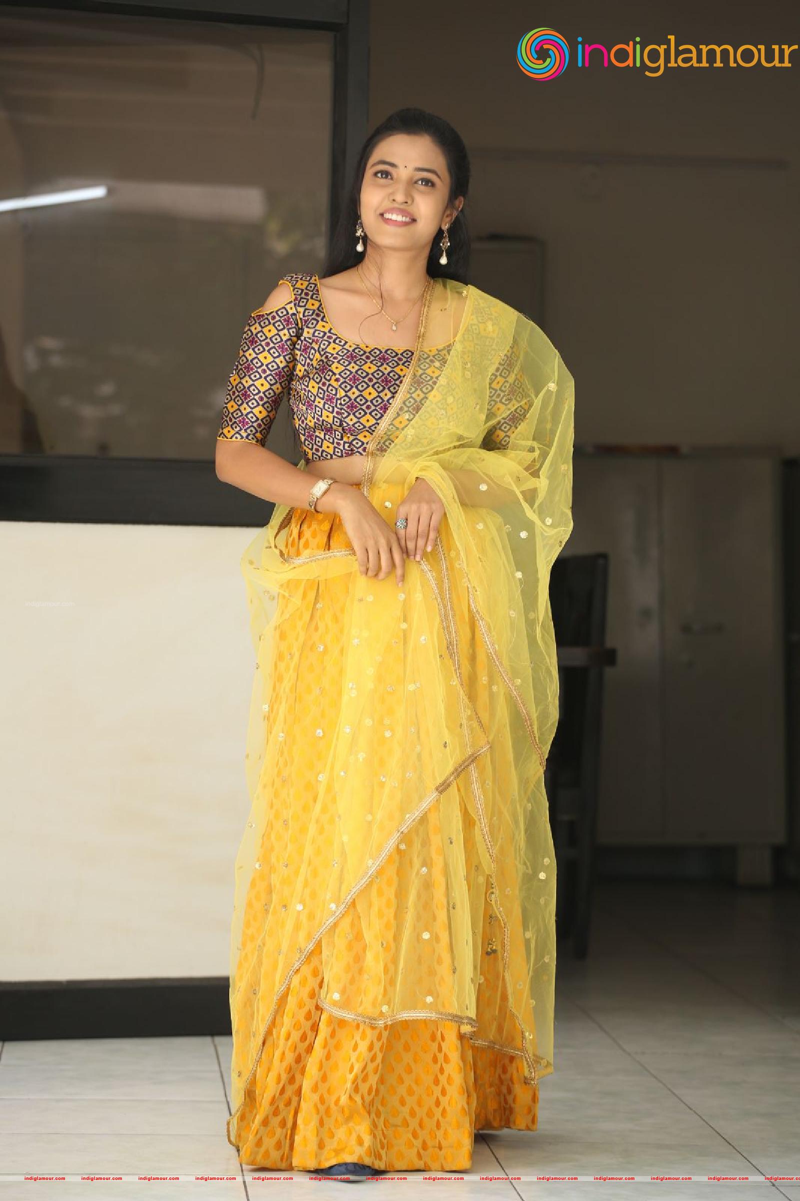 Sunitha Sadhguru Actress hd photo