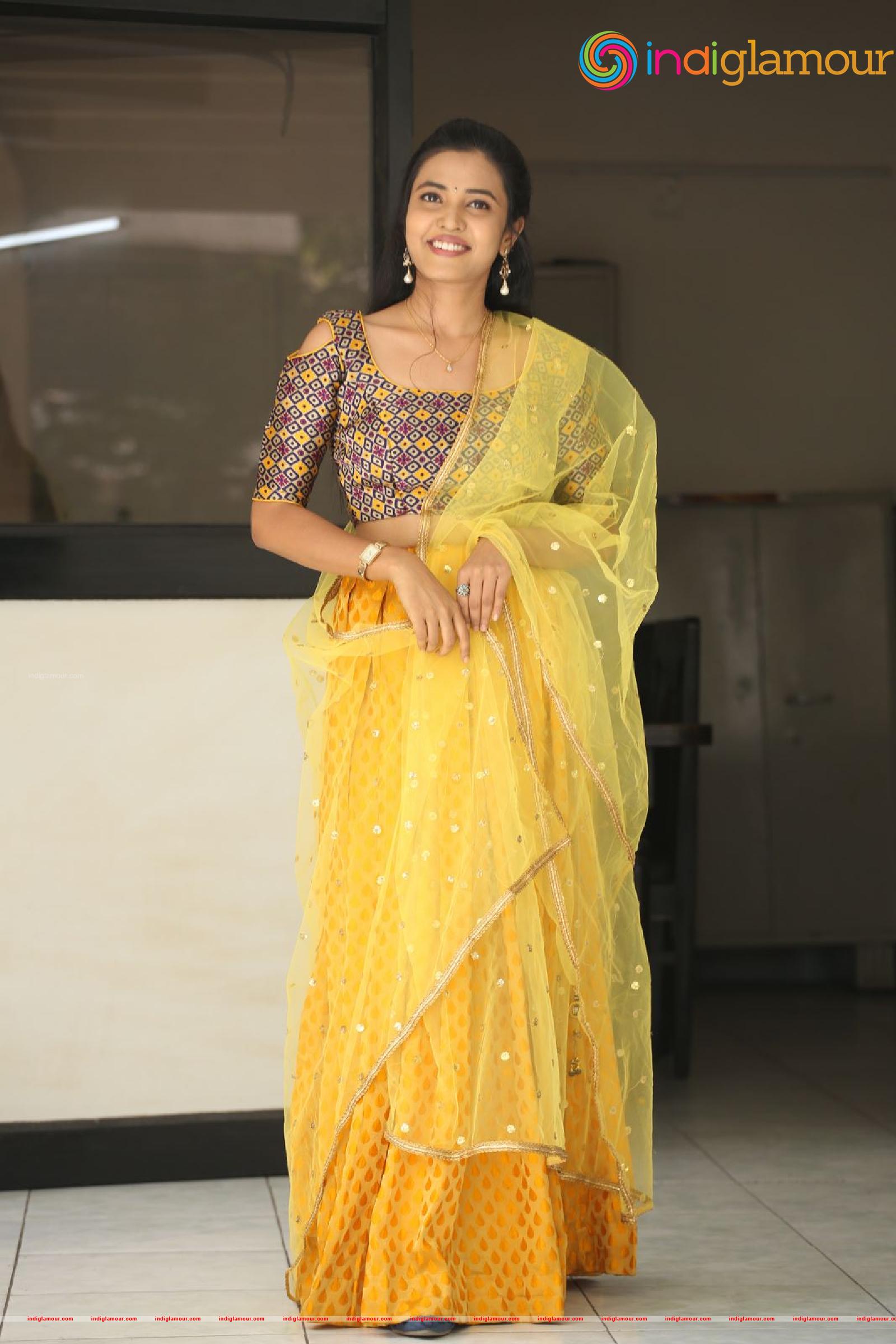 Sunitha Sadhguru Actress hd photo