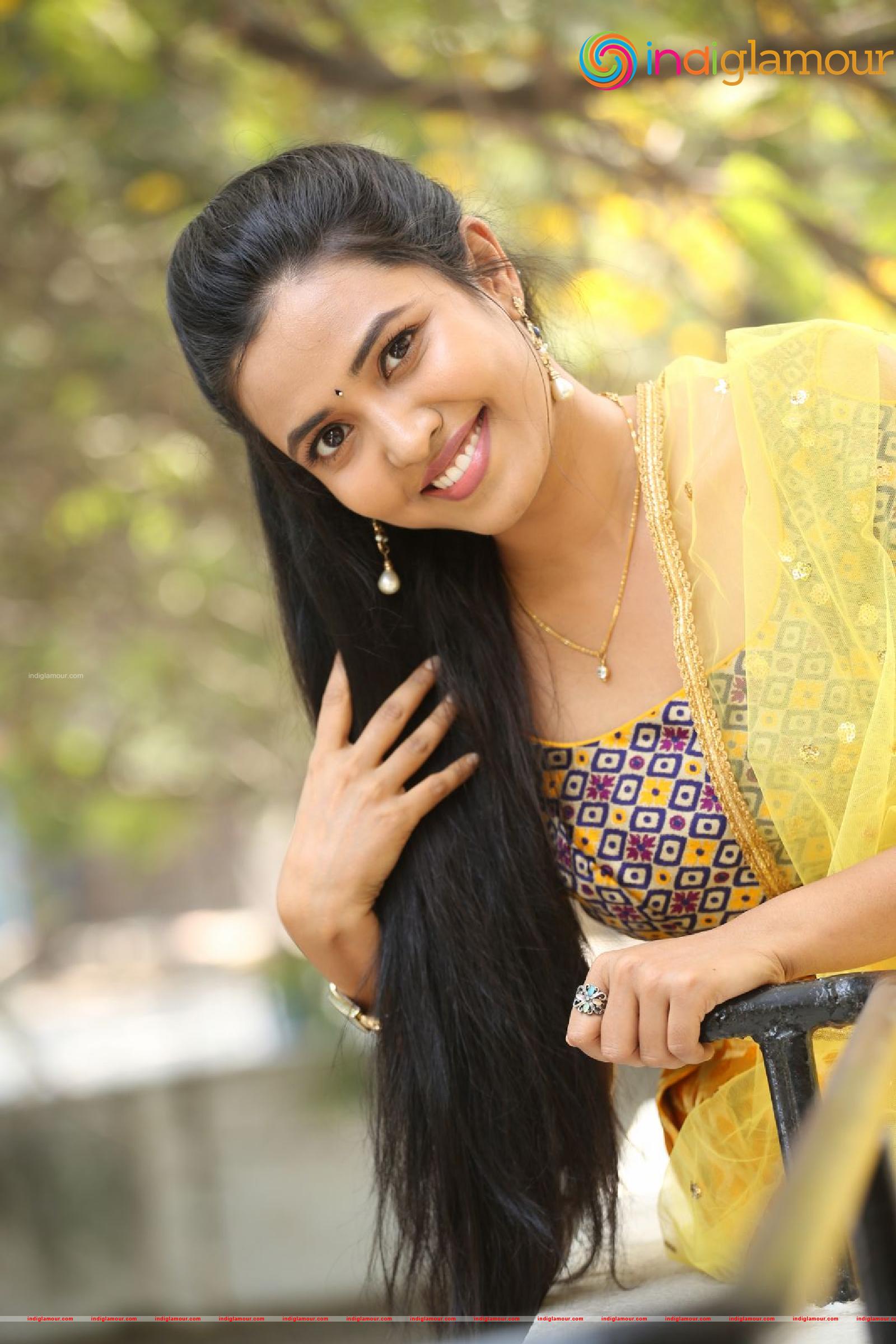 Sunitha Sadhguru Actress hd photo