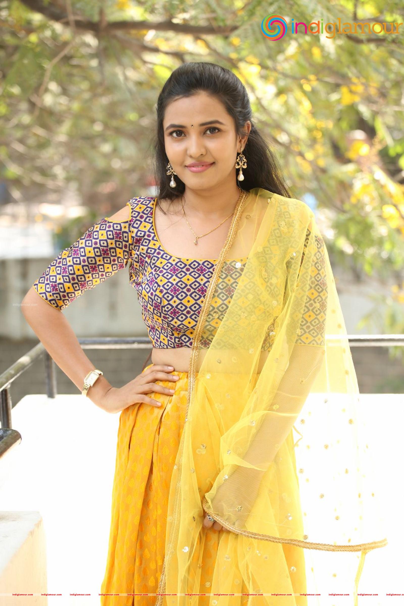 Sunitha Sadhguru Actress hd photo