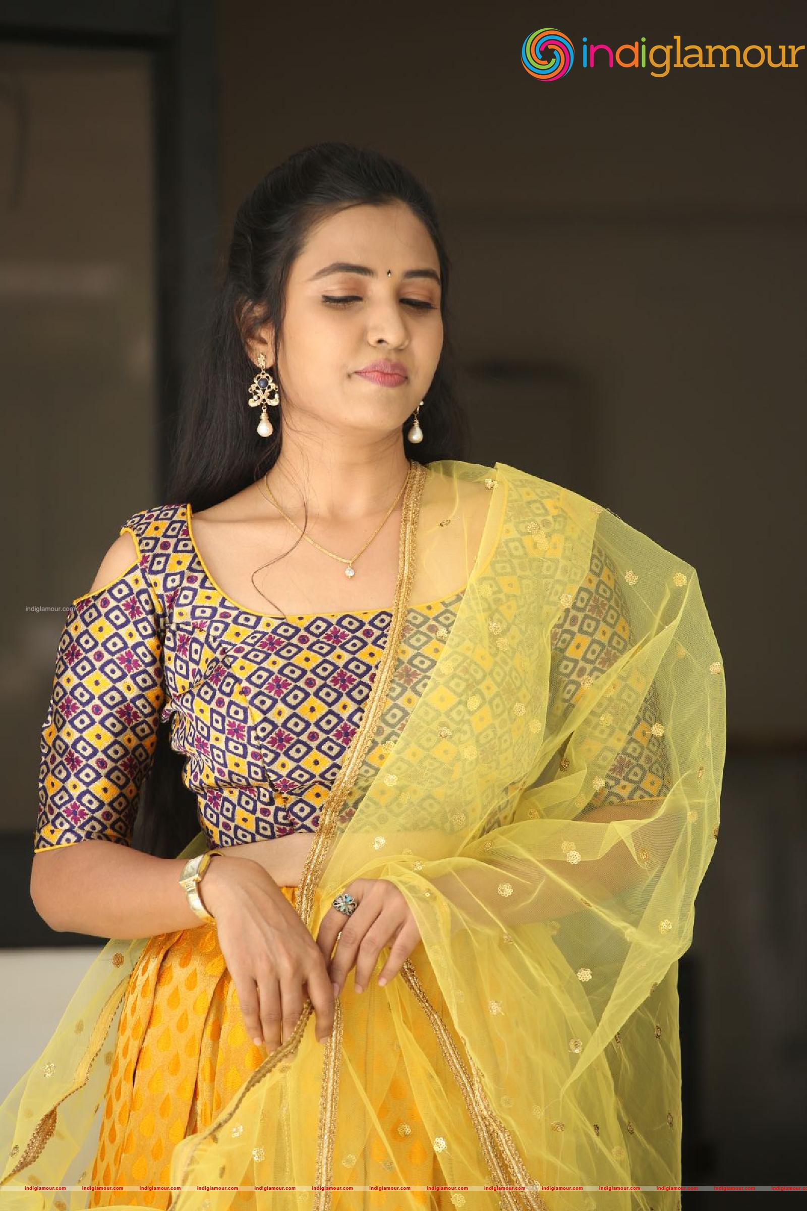Sunitha Sadhguru Actress hd photo
