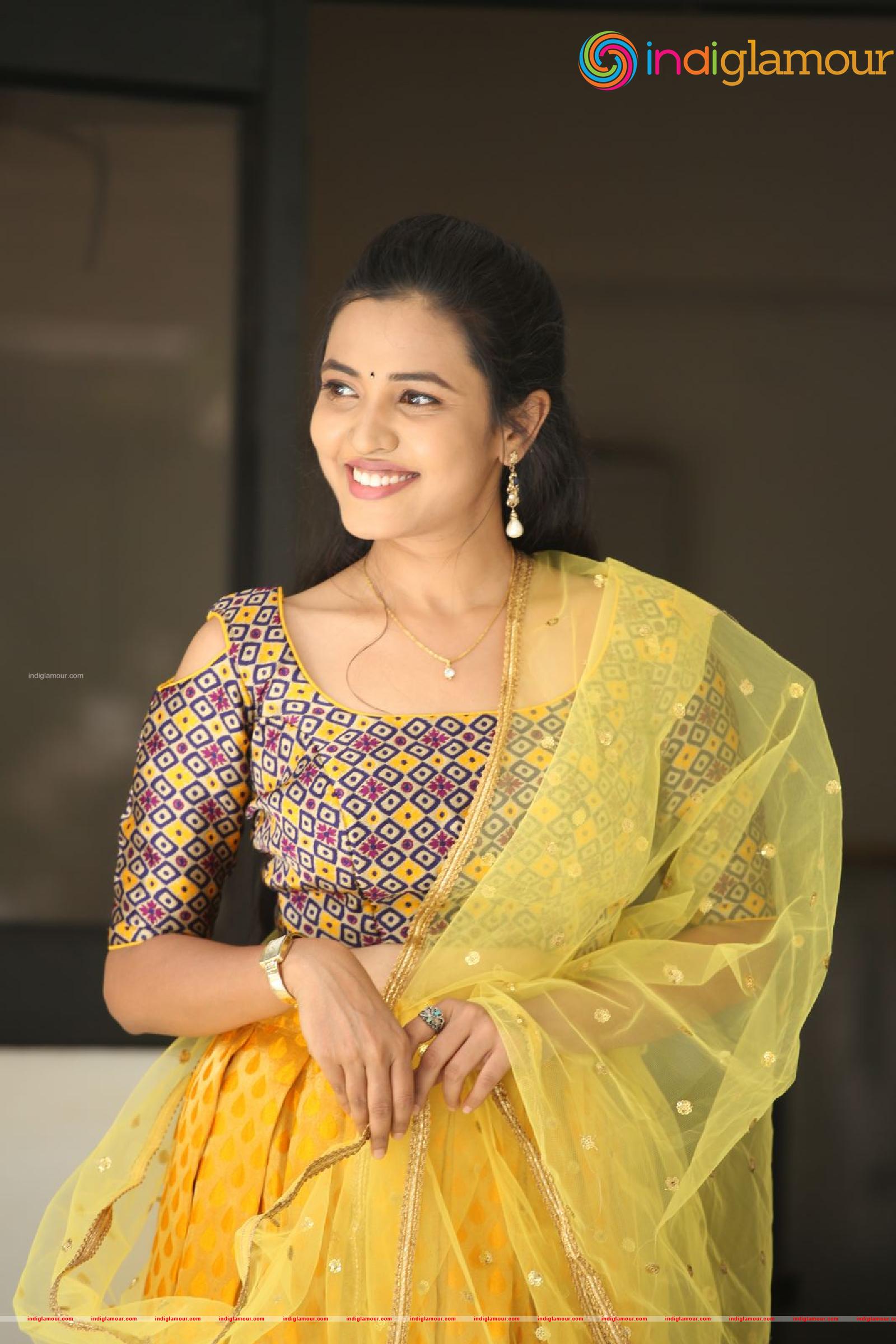 Sunitha Sadhguru Actress hd photo