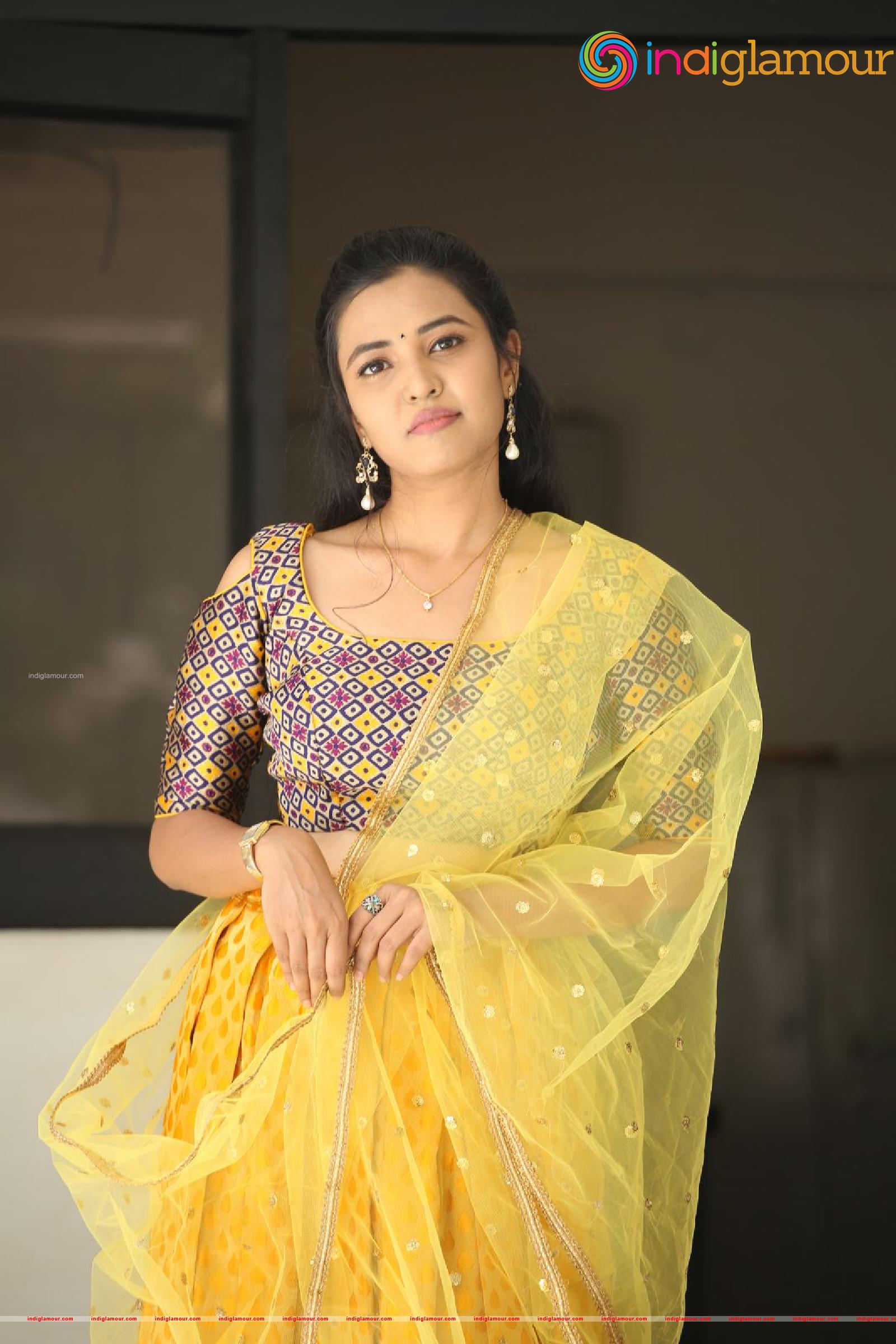 Sunitha Sadhguru Actress hd photo