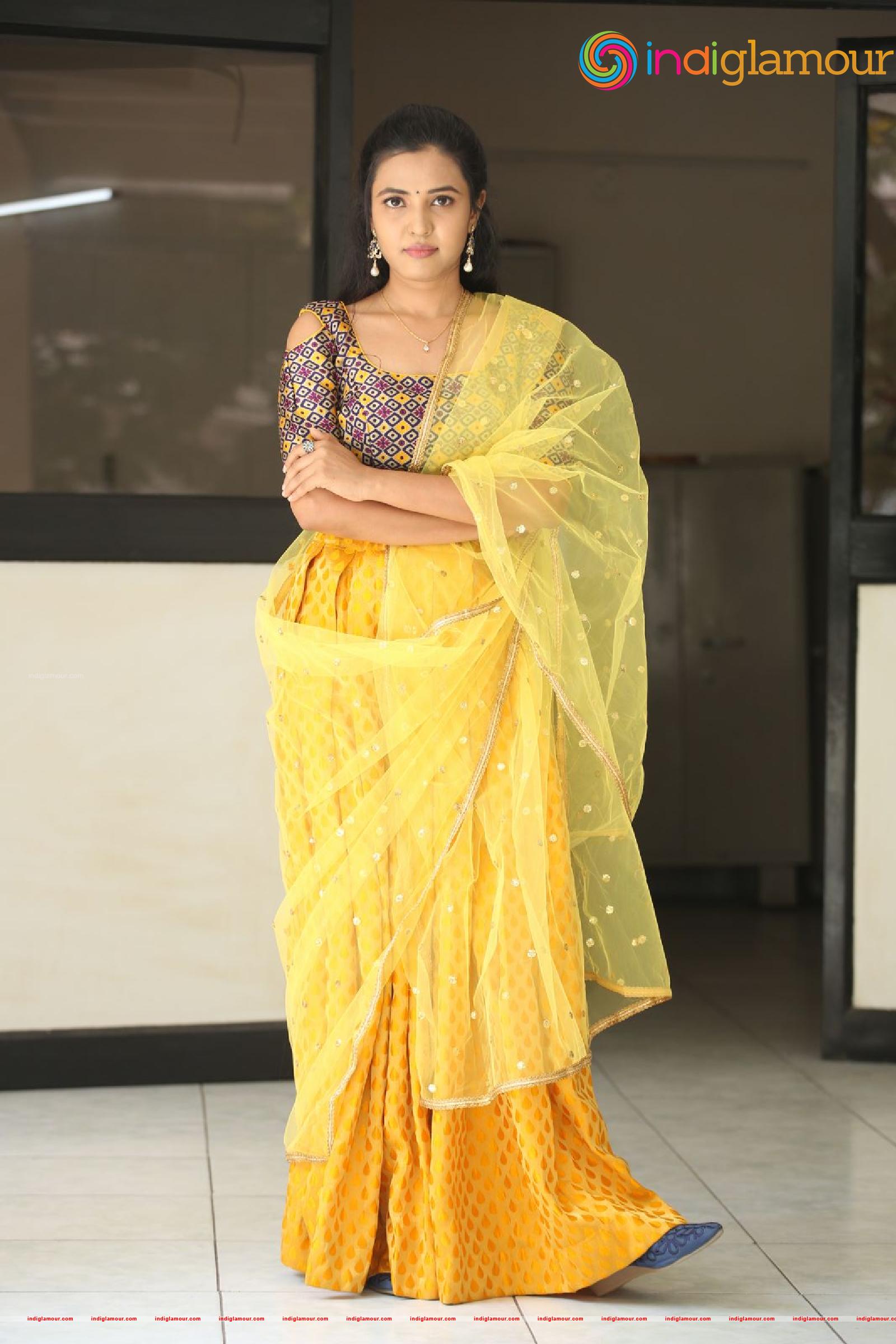Sunitha Sadhguru Actress hd photo