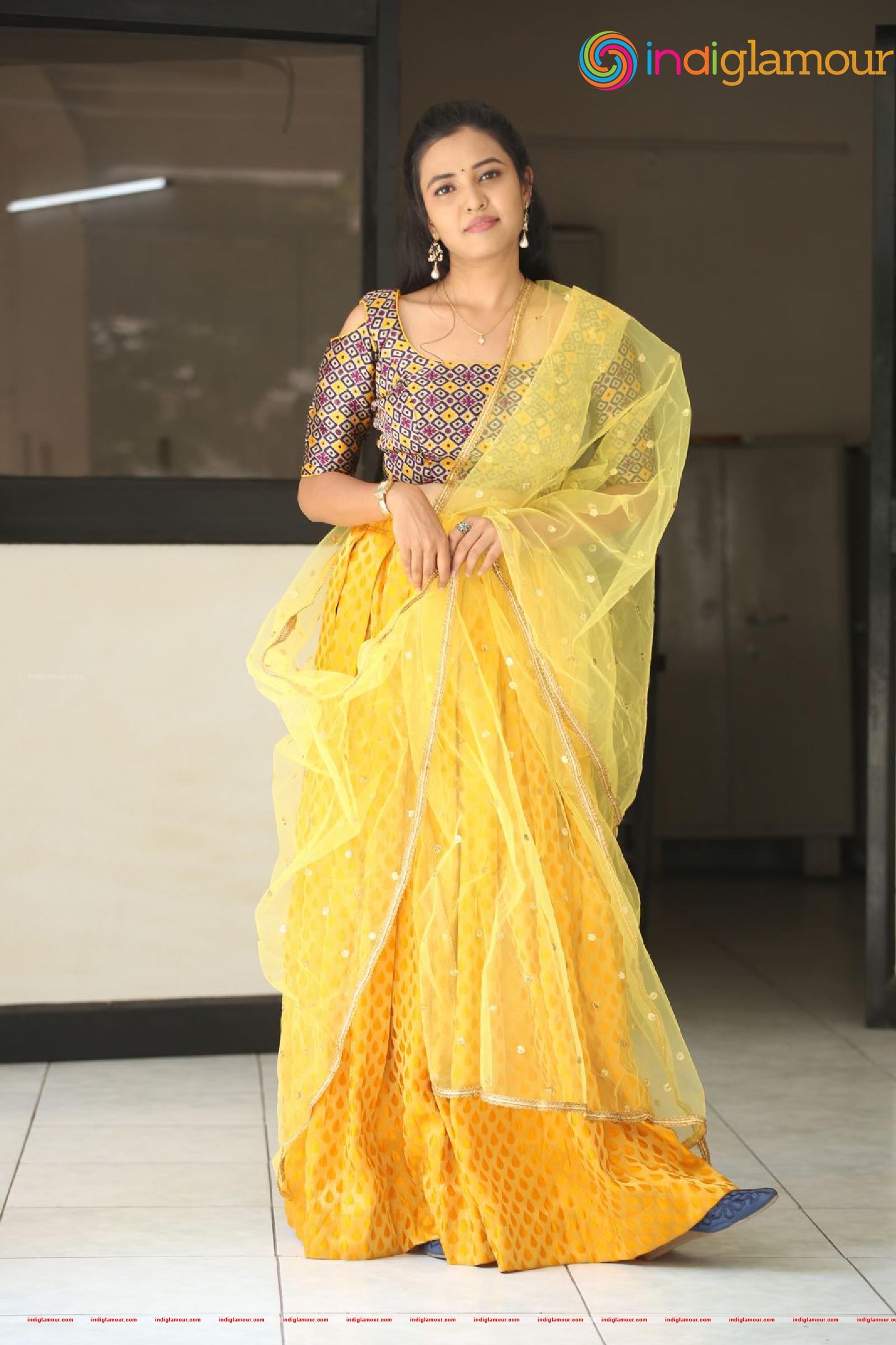 Sunitha Sadhguru Actress hd photo