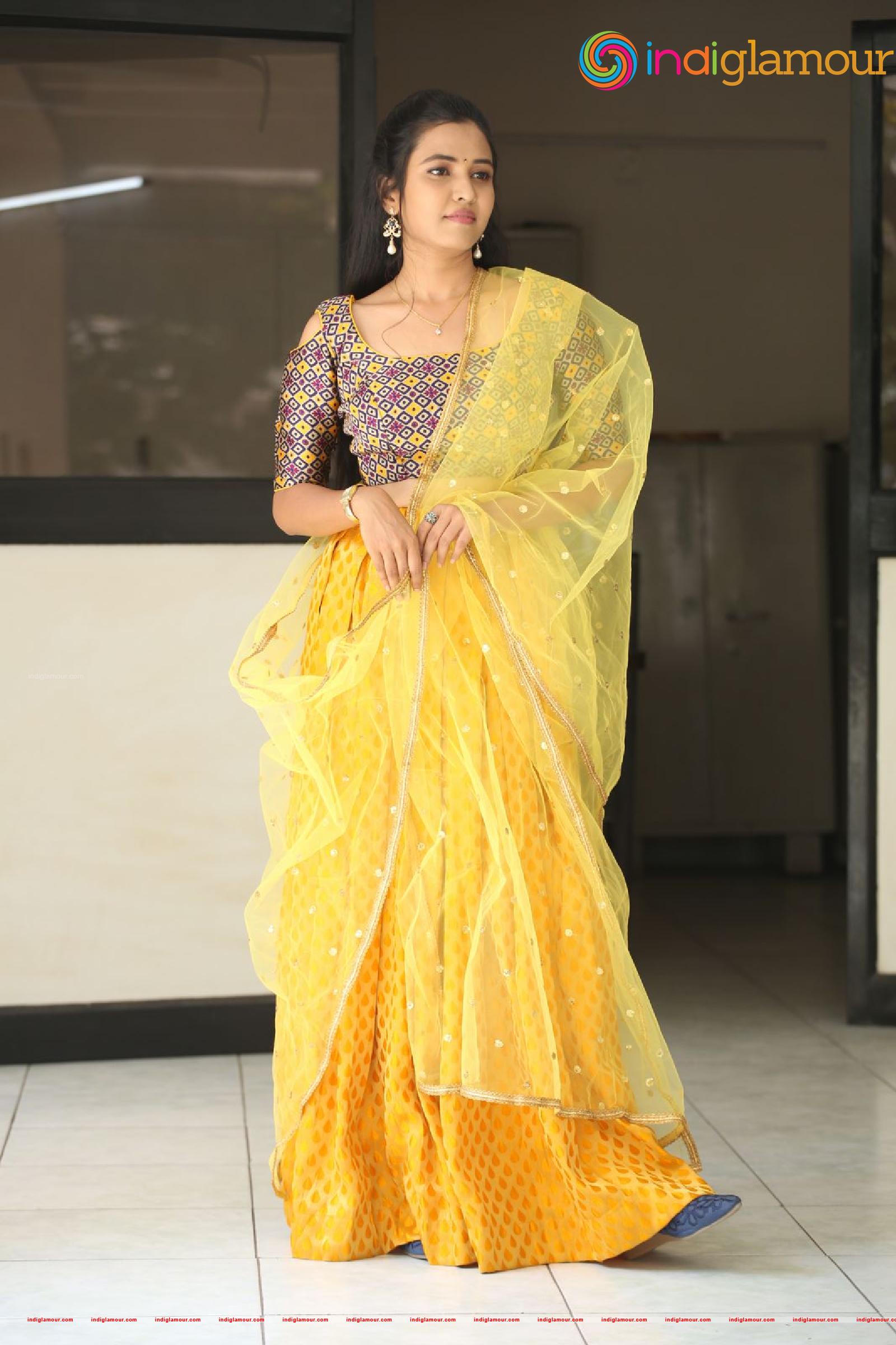 Sunitha Sadhguru Actress hd photo