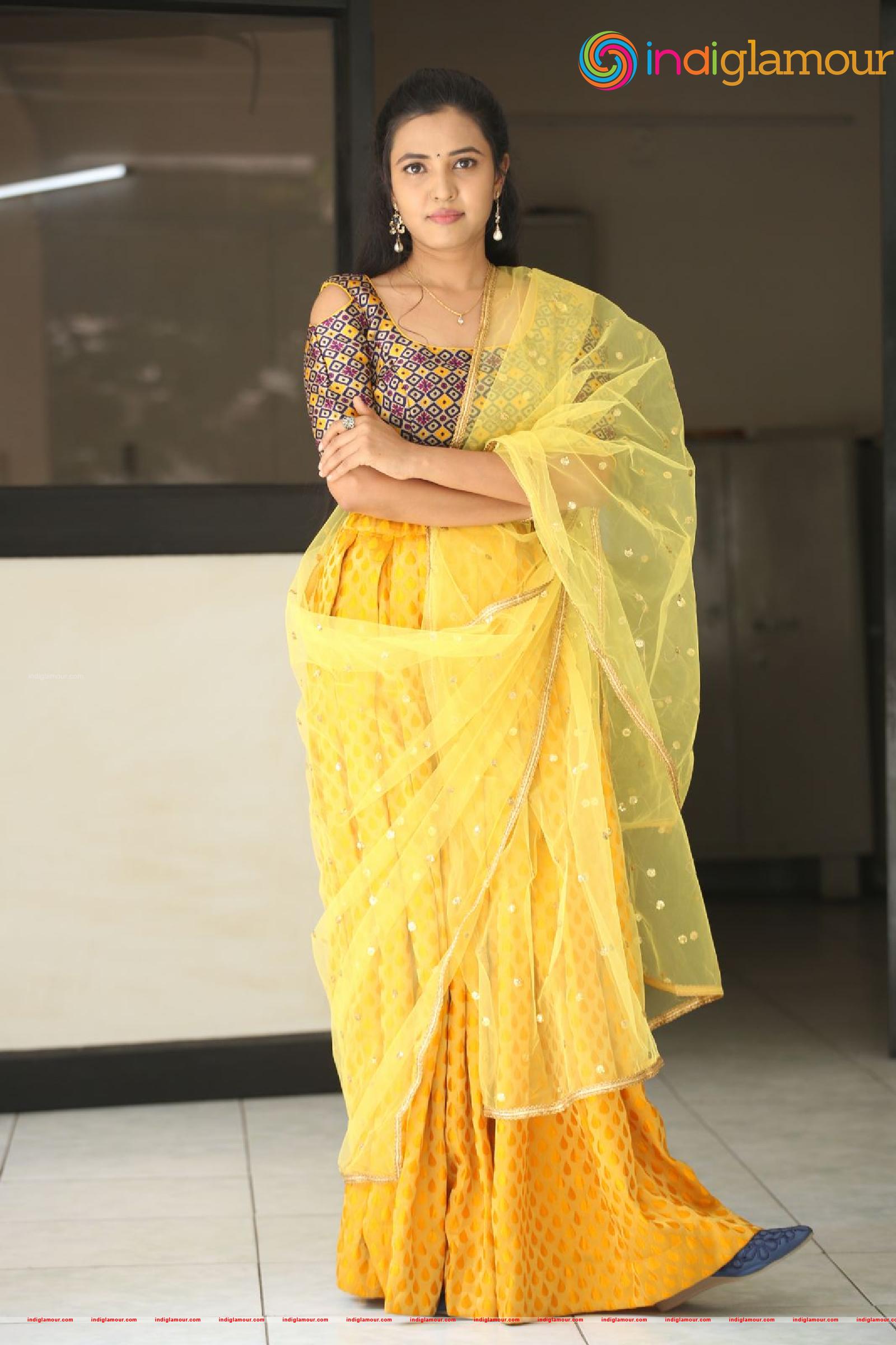 Sunitha Sadhguru Actress hd photo