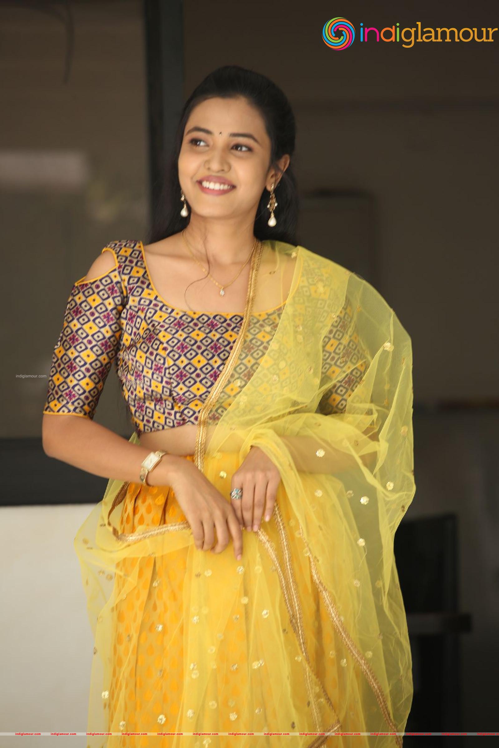 Sunitha Sadhguru Actress hd photo