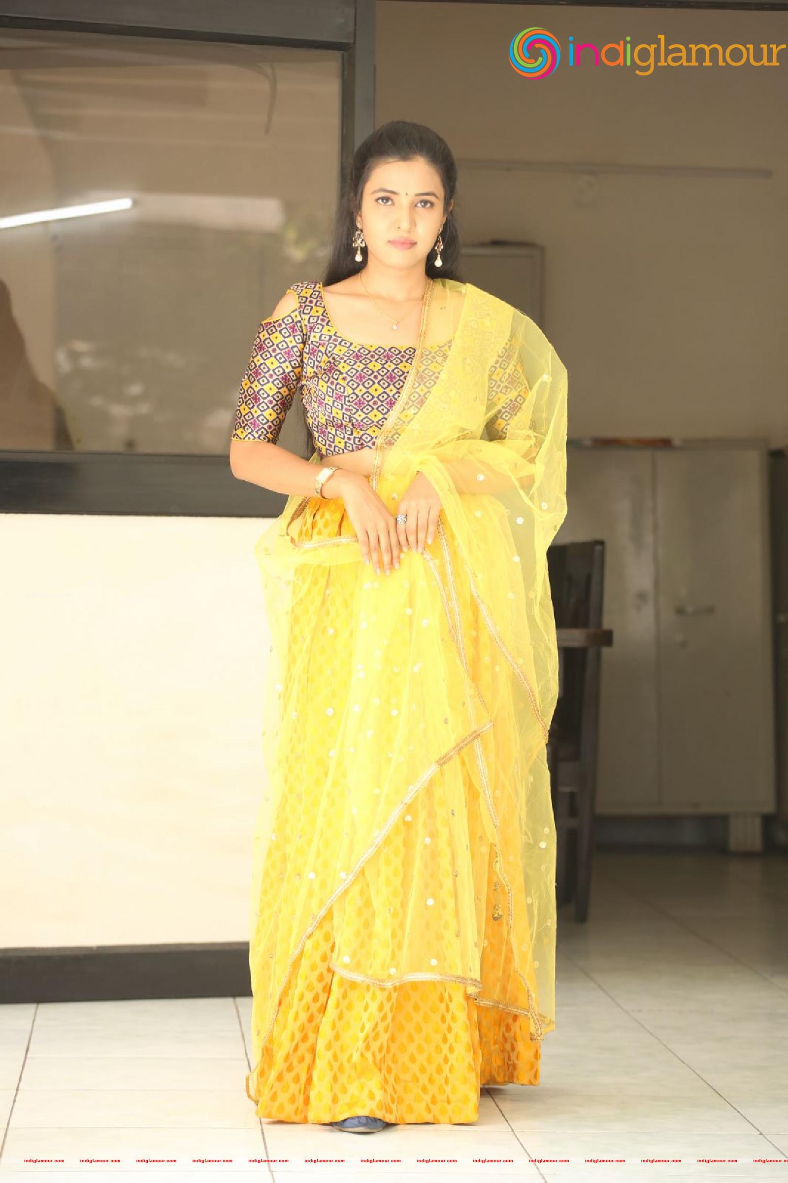 Sunitha Sadhguru Actress hd photo