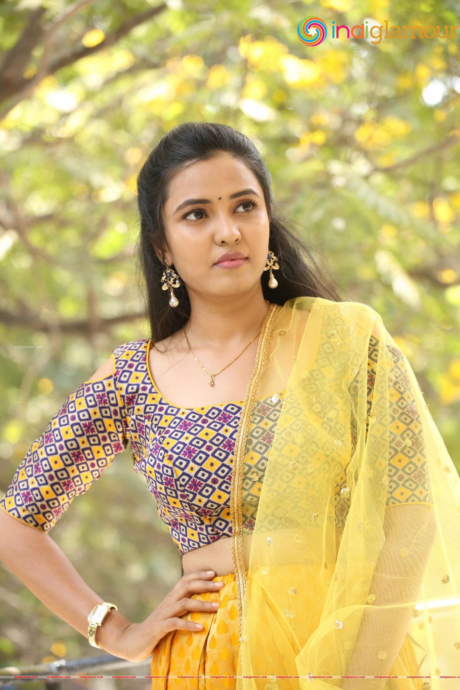 Sunitha Sadhguru Actress hd photo