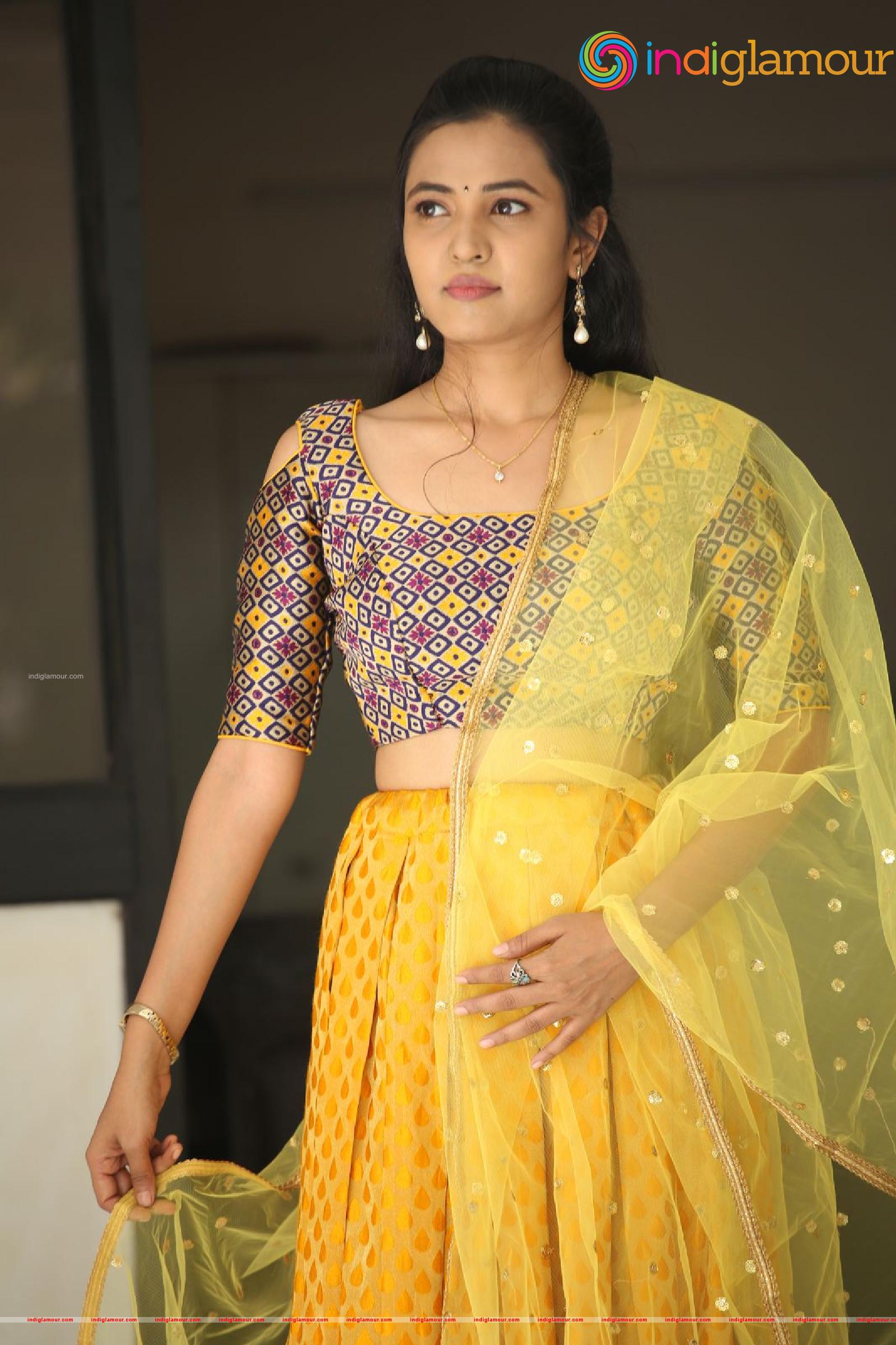 Sunitha Sadhguru Actress hd photo