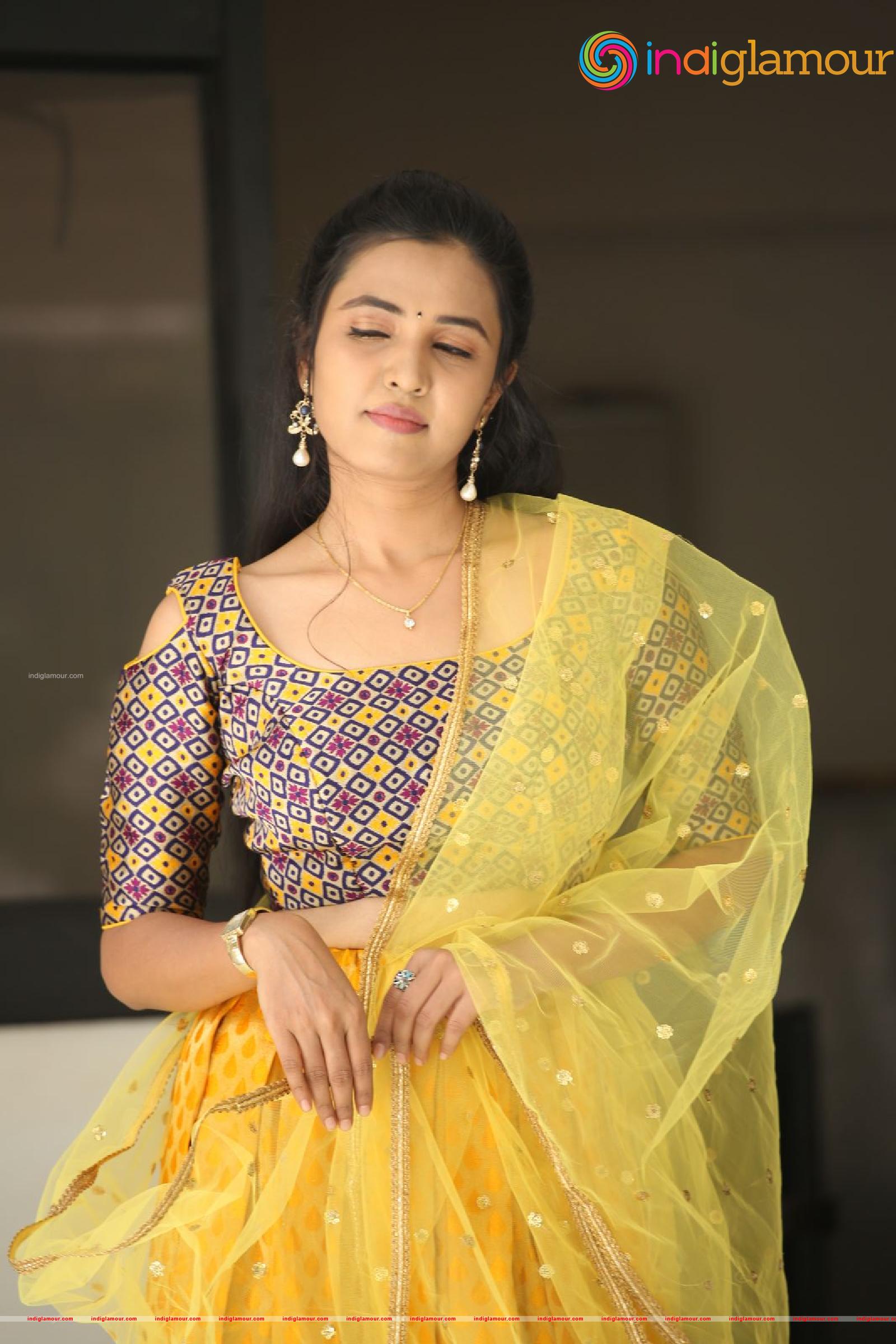 Sunitha Sadhguru Actress hd photo