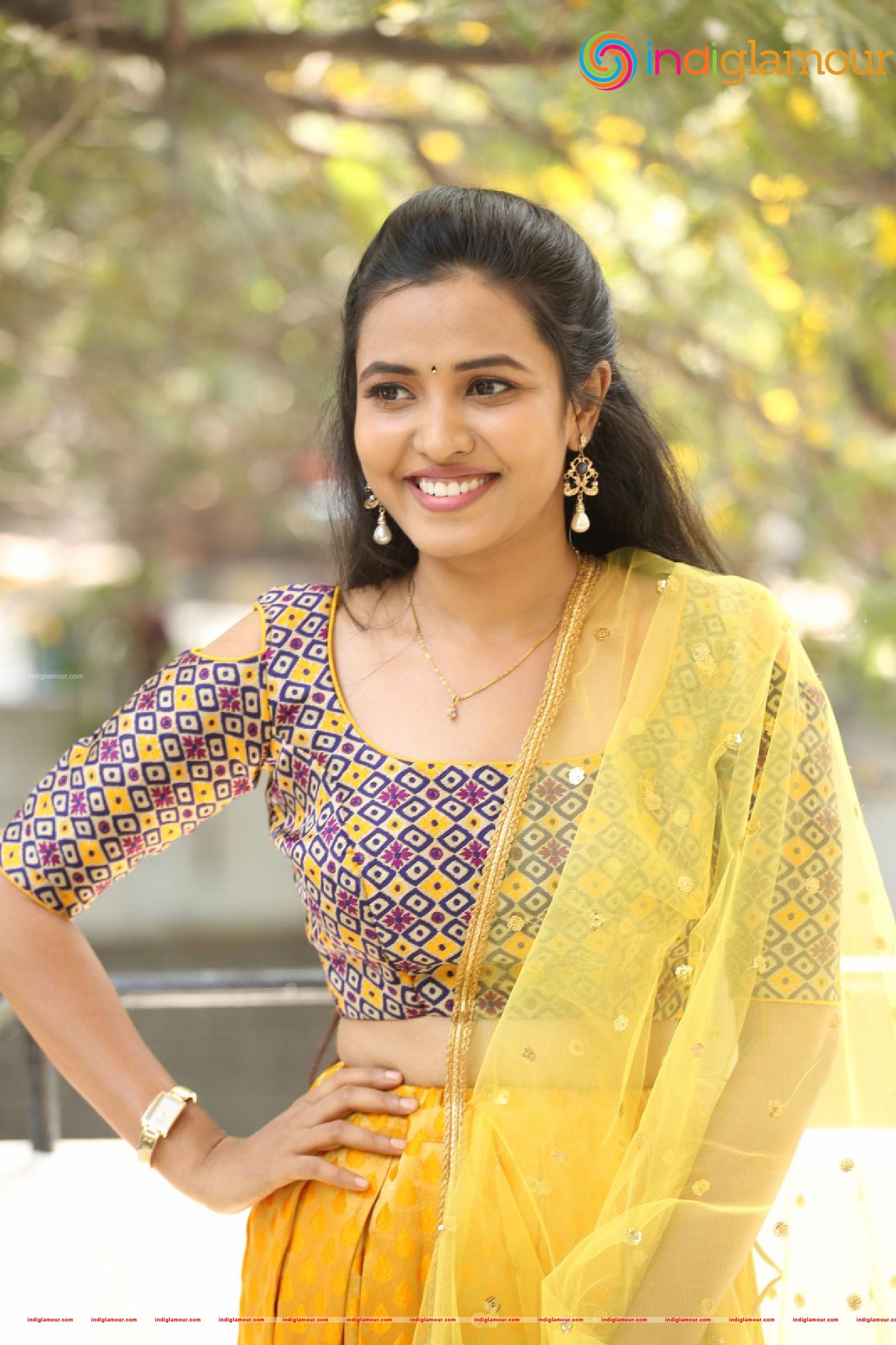 Sunitha Sadhguru Actress hd photo