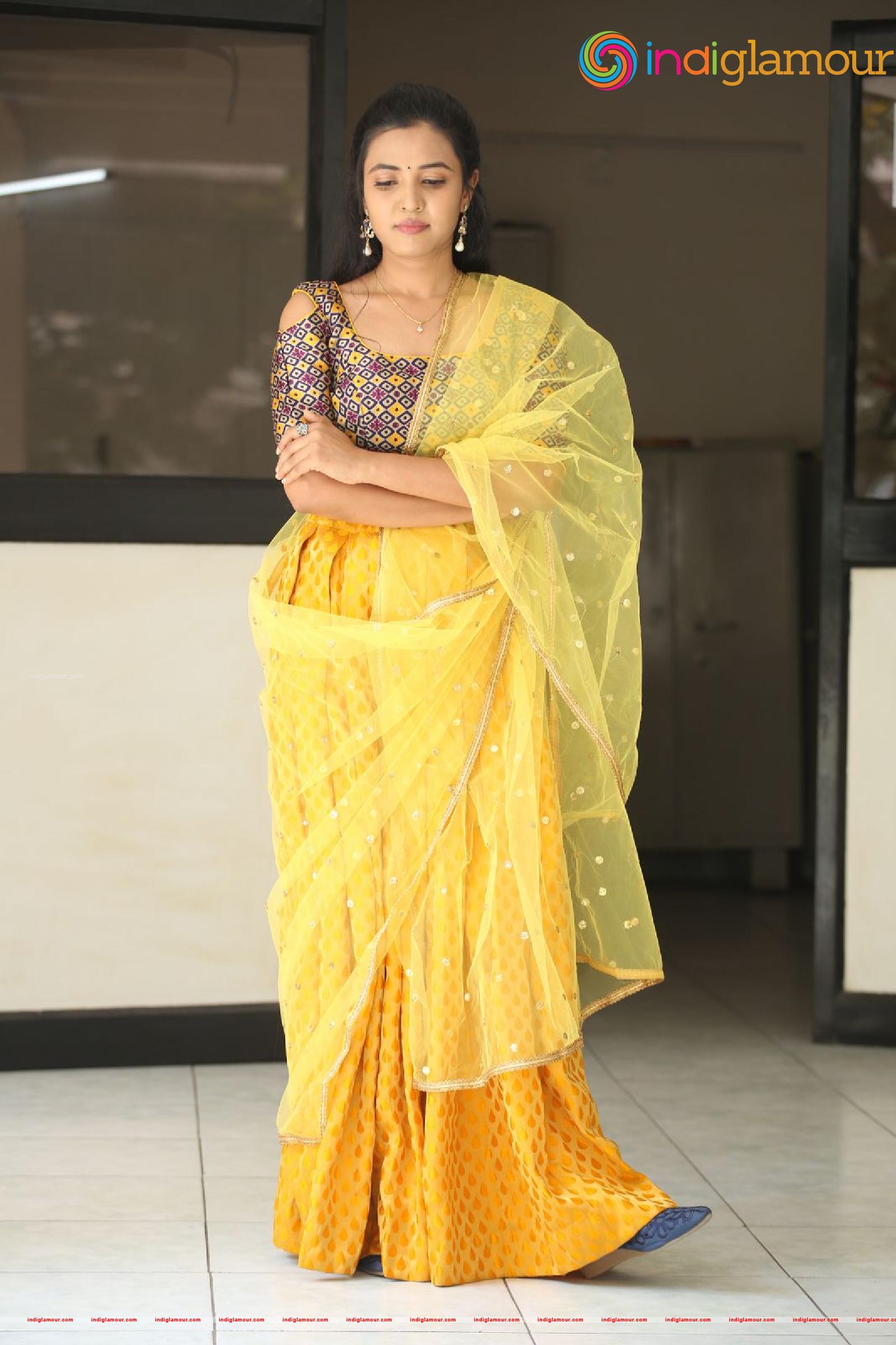 Sunitha Sadhguru Actress hd photo