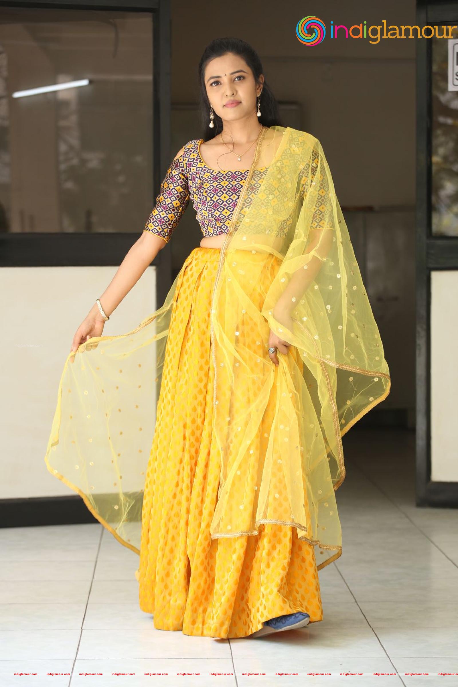 Sunitha Sadhguru Actress hd photo