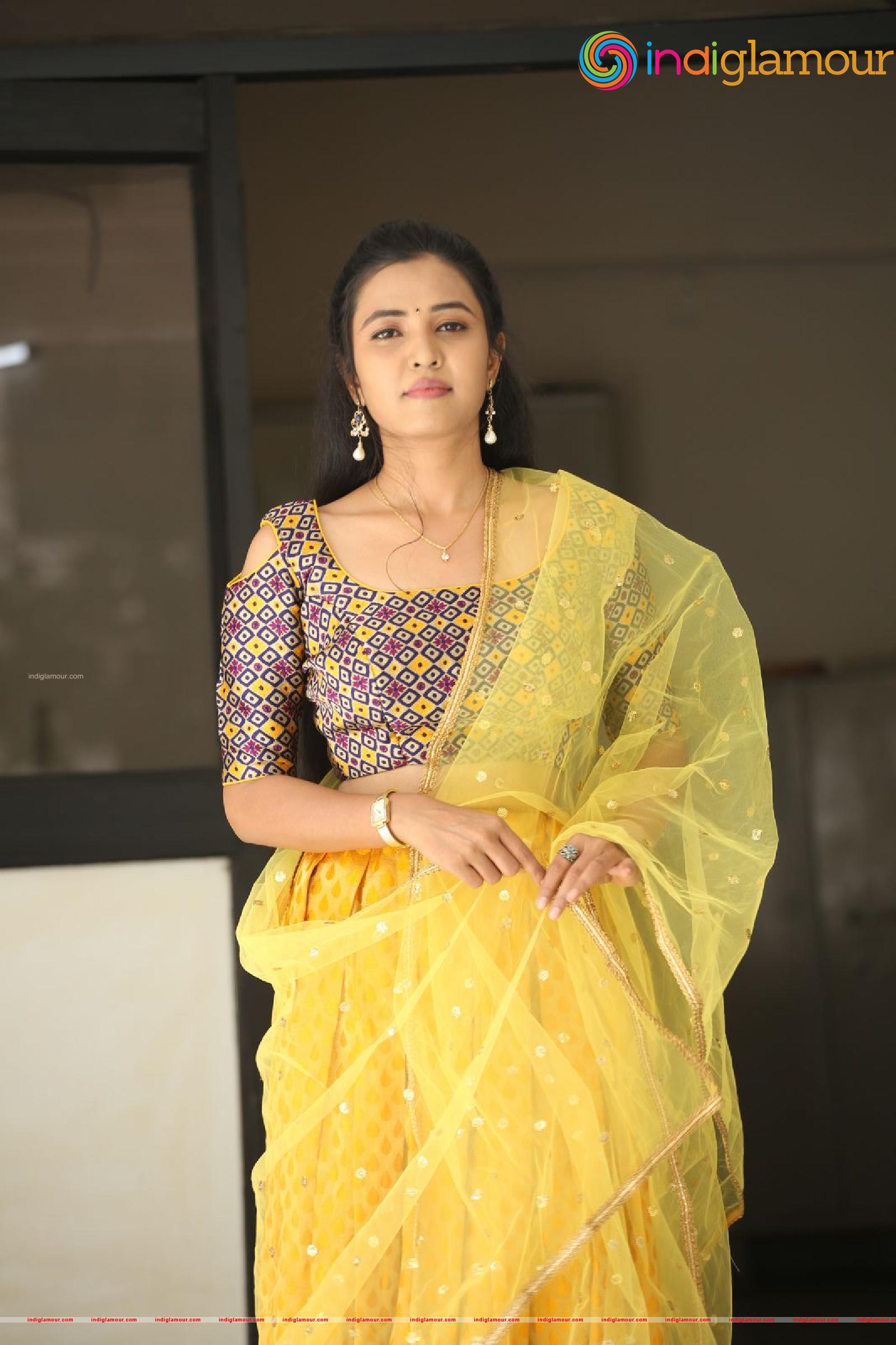 Sunitha Sadhguru Actress hd photo