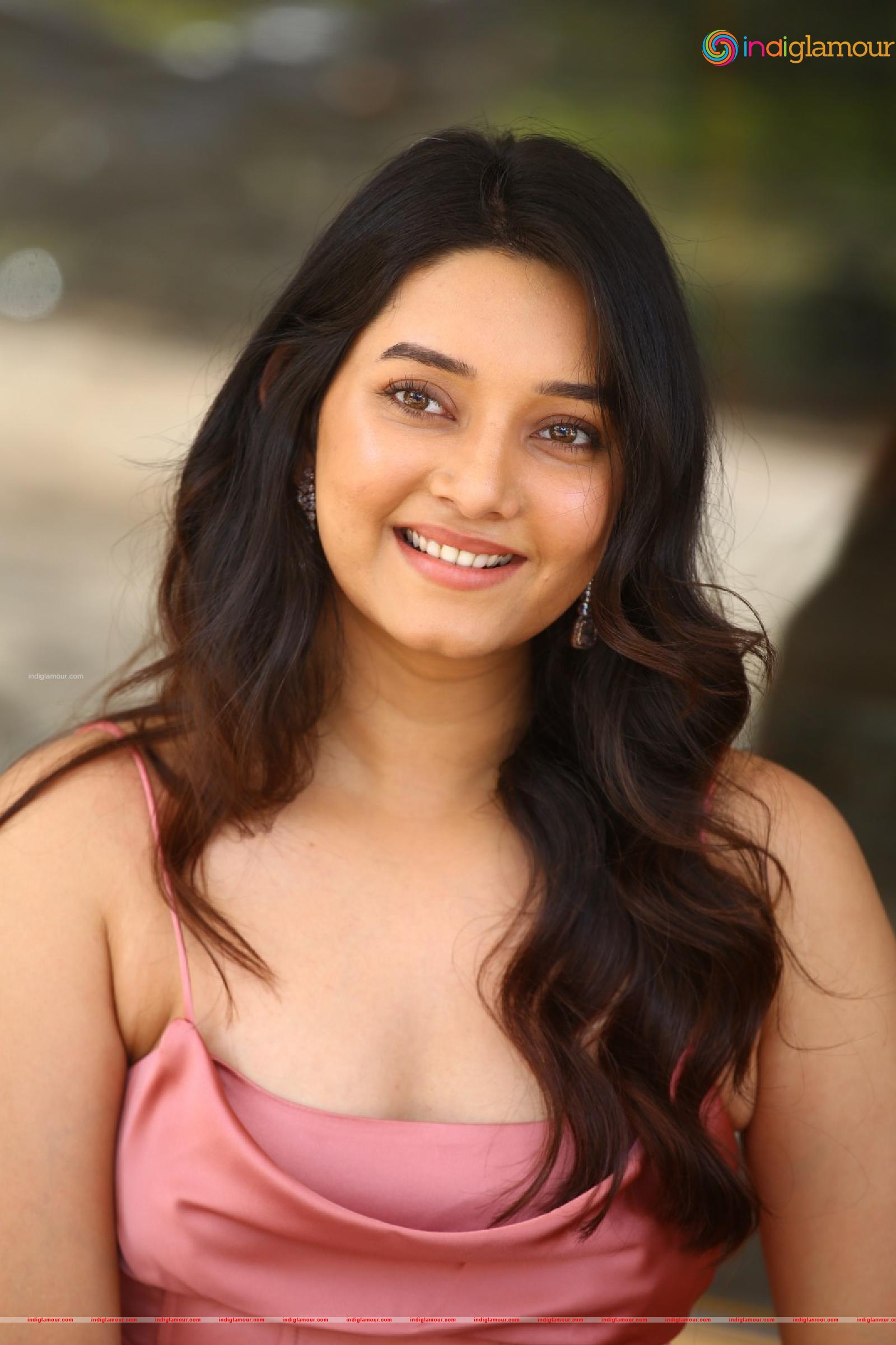 Vaishnavi Patwardhan Actress hd photo
