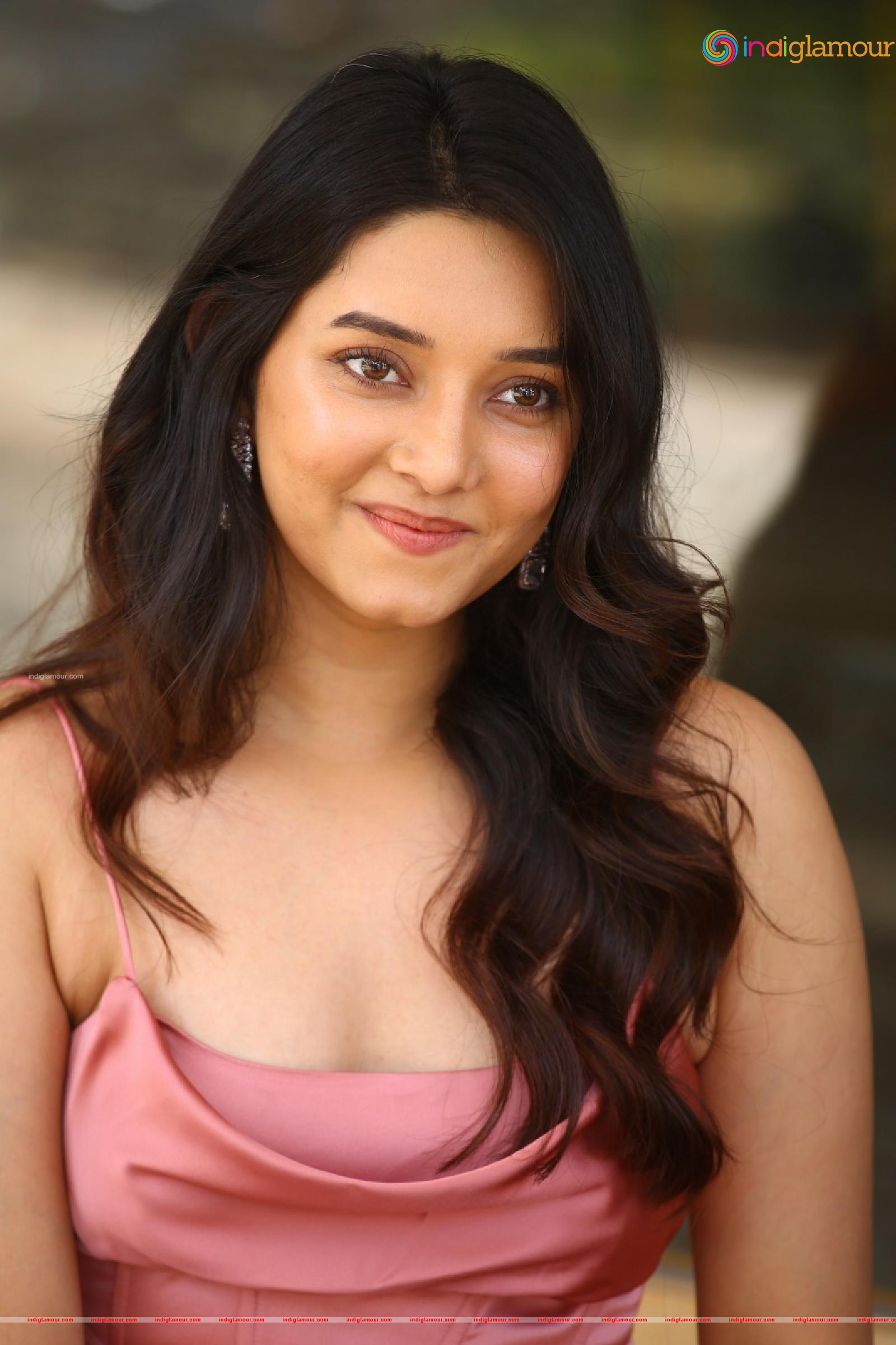 Vaishnavi Patwardhan Actress hd photo