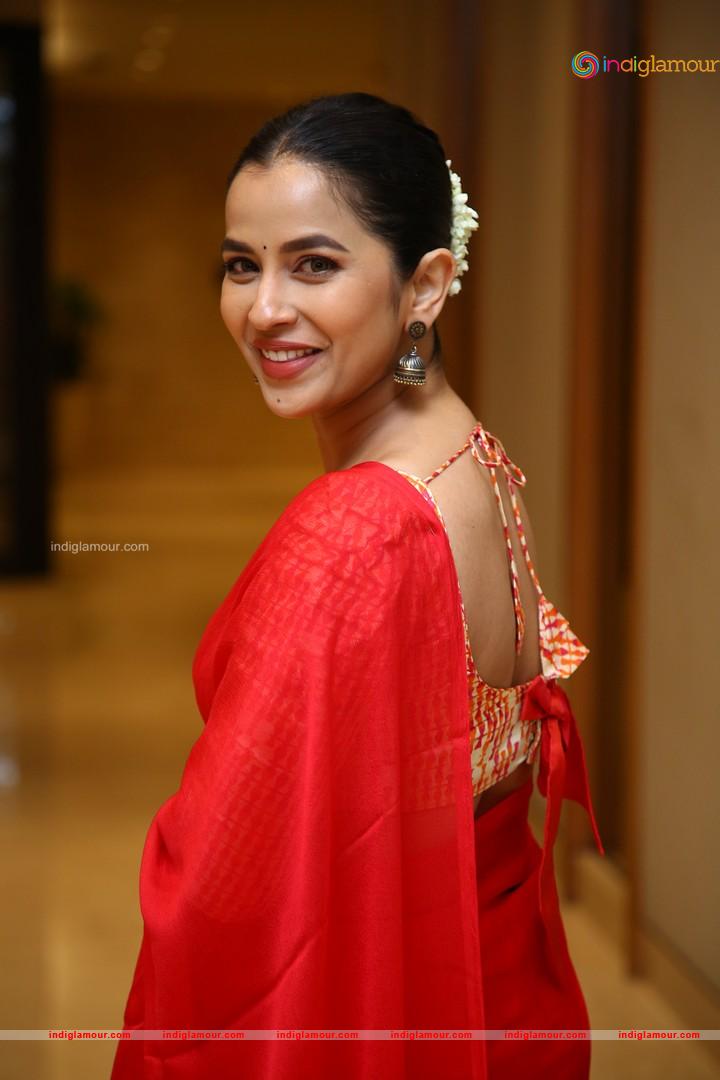 Komalee Prasad Actress hd photo