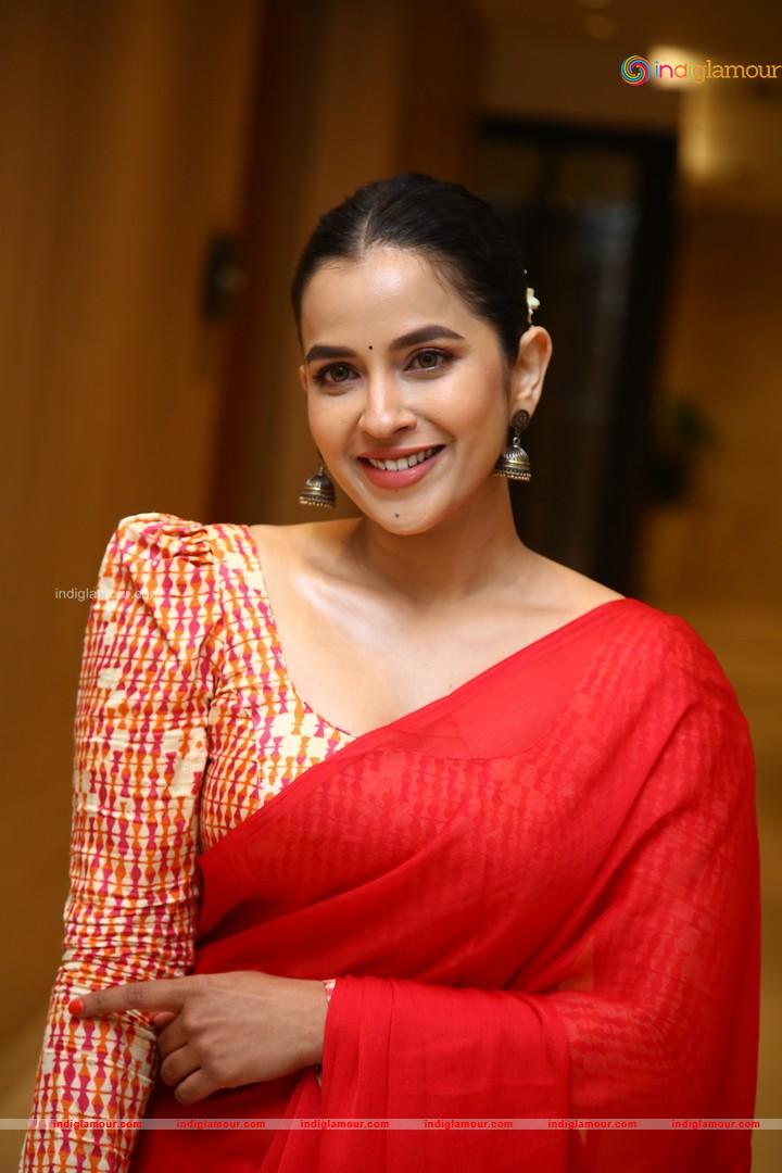 Komalee Prasad Actress hd photo