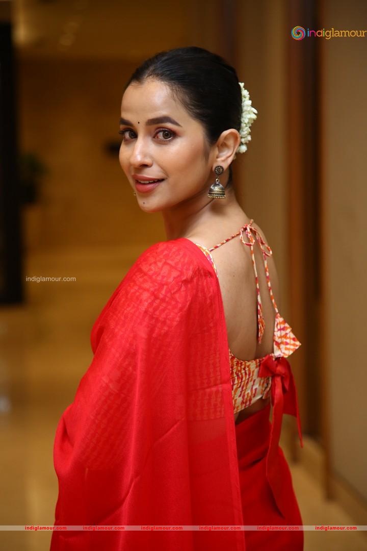 Komalee Prasad Actress hd photo