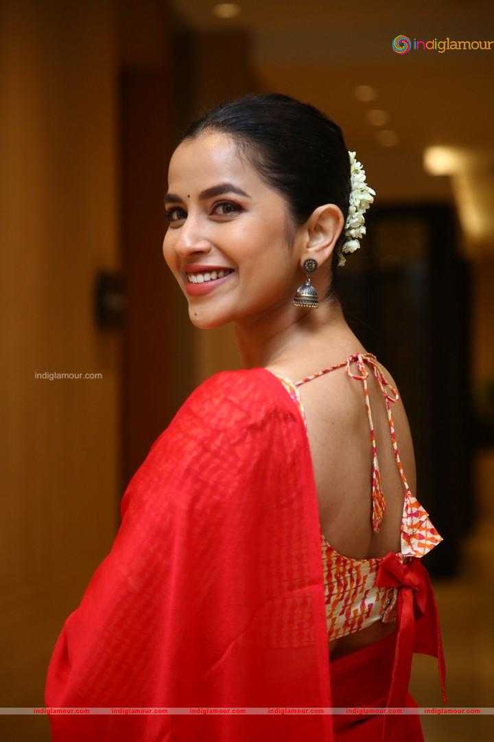 Komalee Prasad Actress hd photo