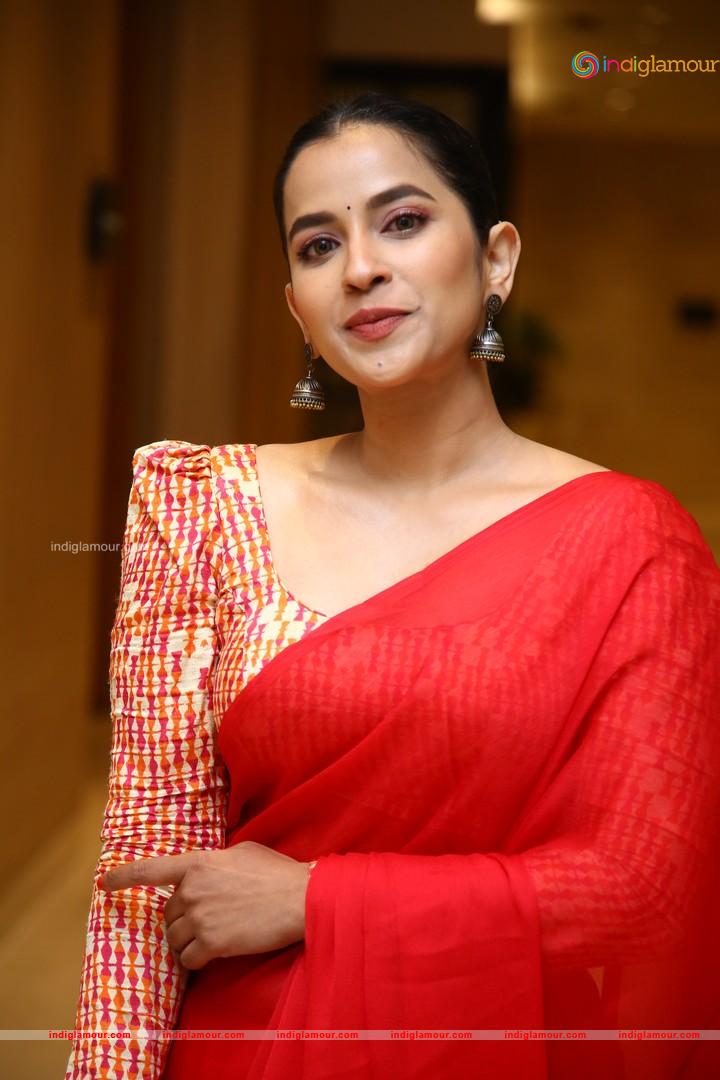 Komalee Prasad Actress hd photo