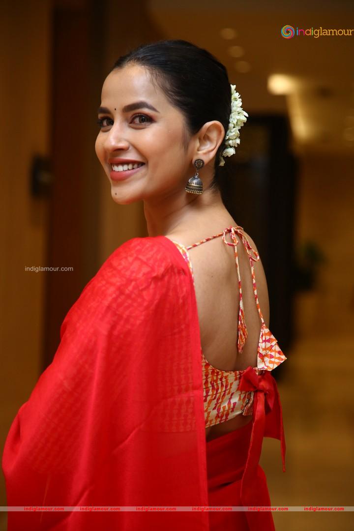 Komalee Prasad Actress hd photo