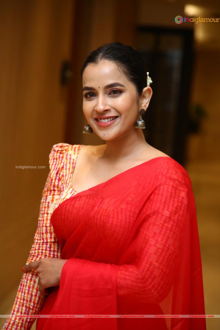Komalee Prasad Actress hd photo