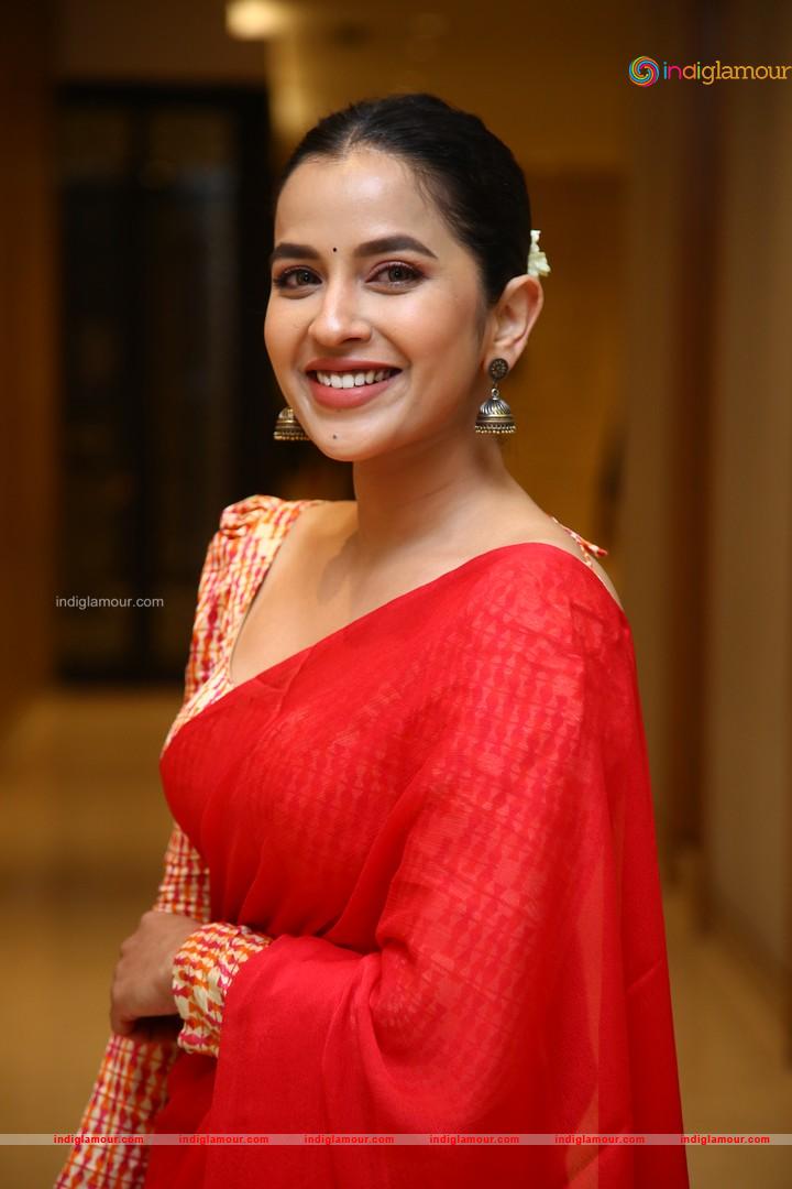 Komalee Prasad Actress hd photo