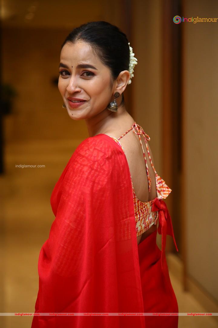 Komalee Prasad Actress hd photo