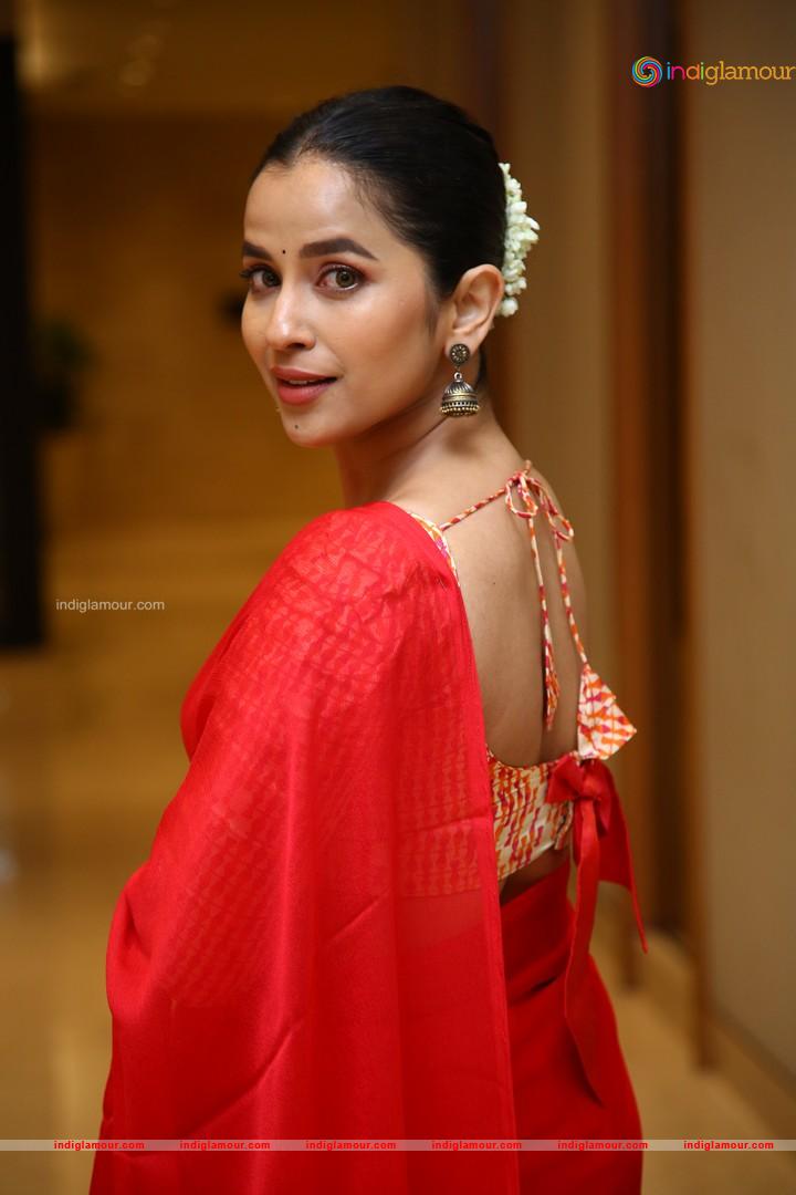 Komalee Prasad Actress hd photo