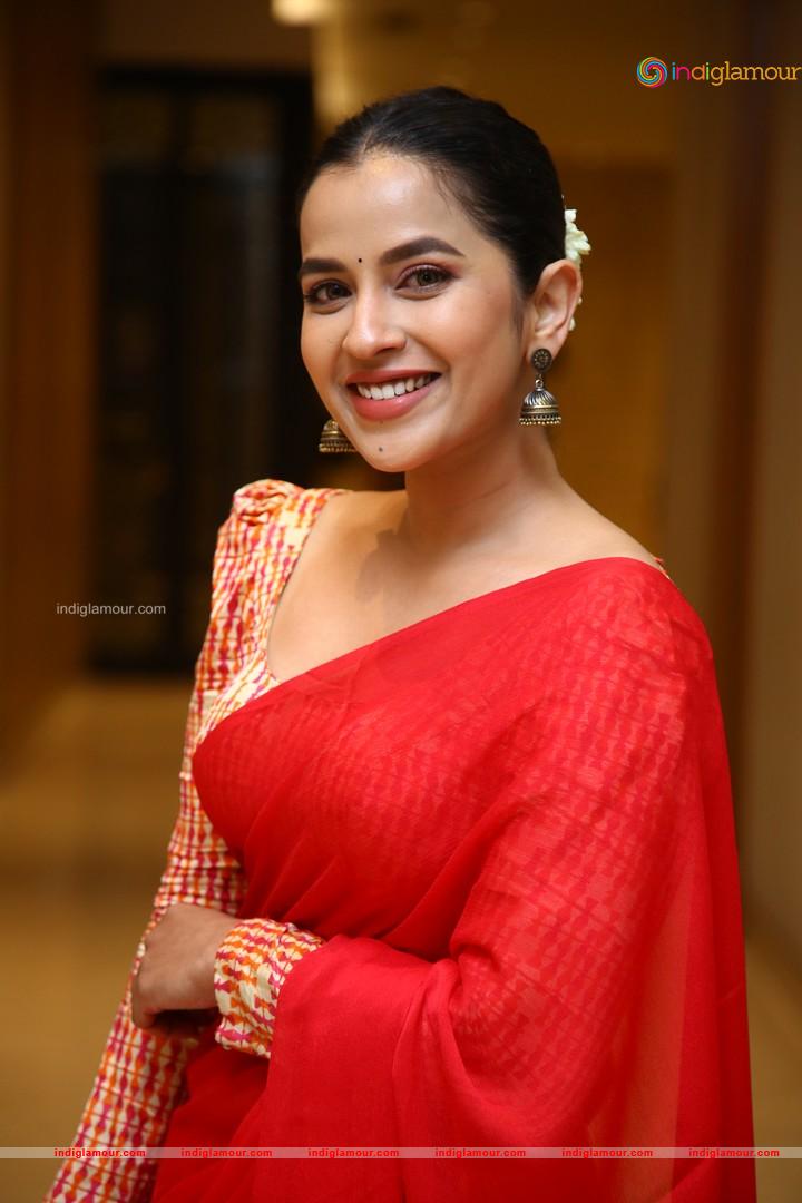 Komalee Prasad Actress hd photo