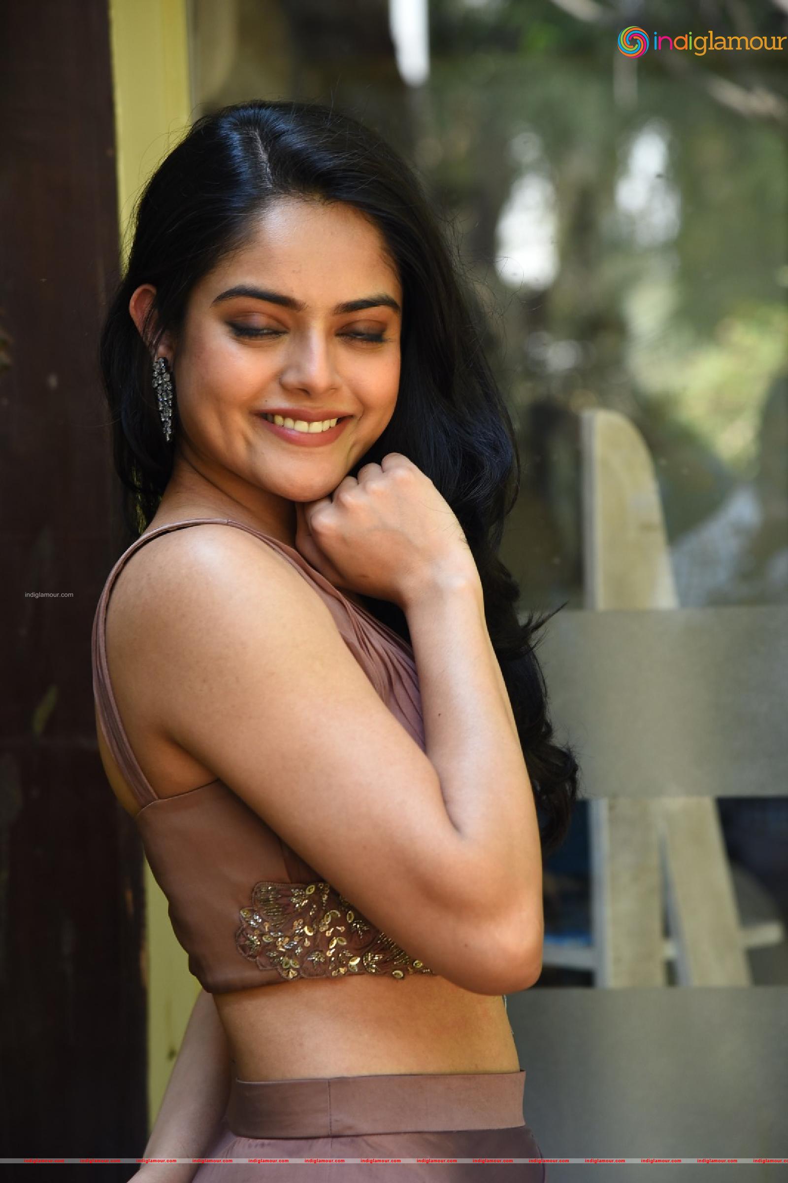 Riddhi Kumar Actress hd photo