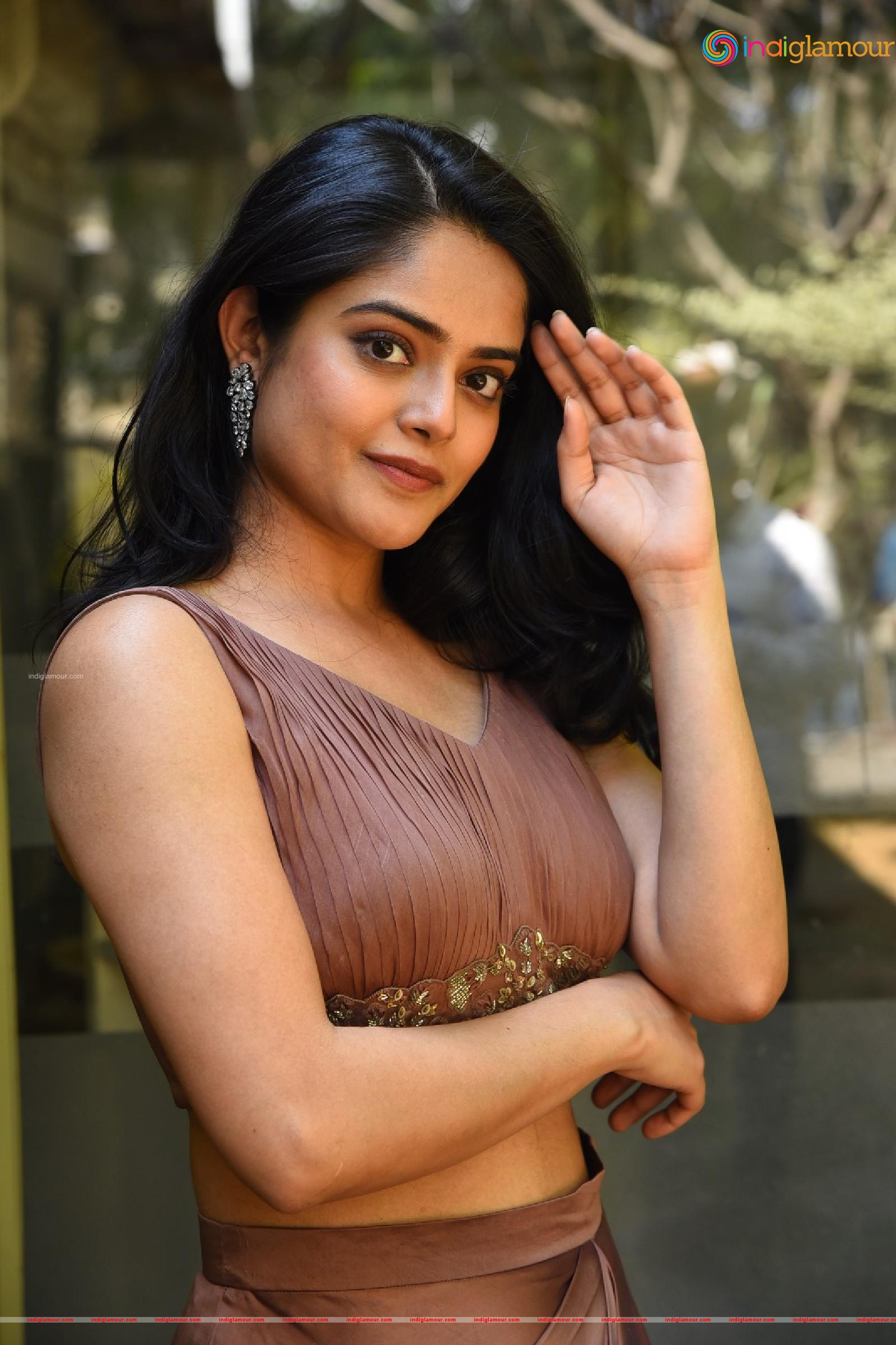 Riddhi Kumar Actress hd photo