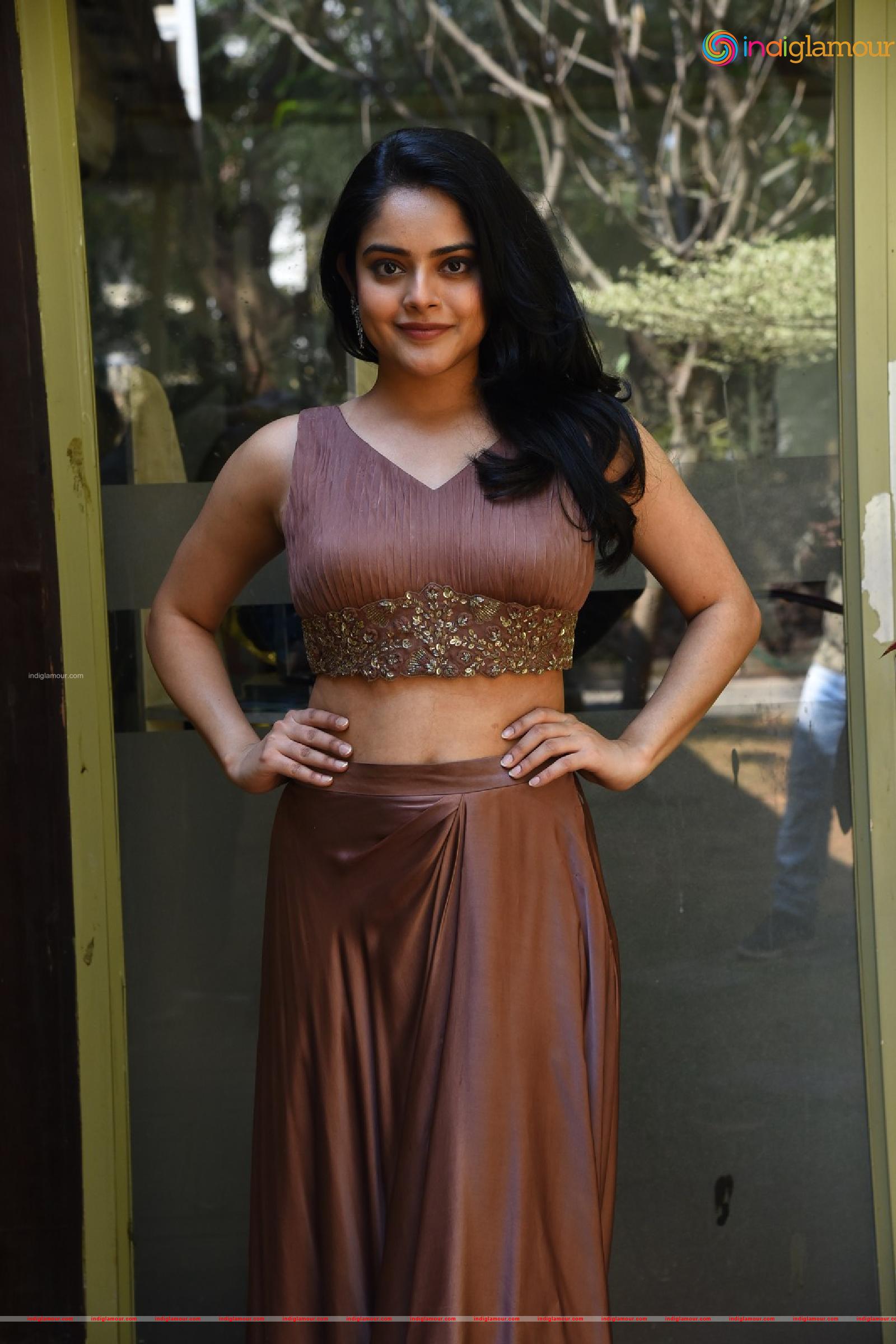 Riddhi Kumar Actress hd photo