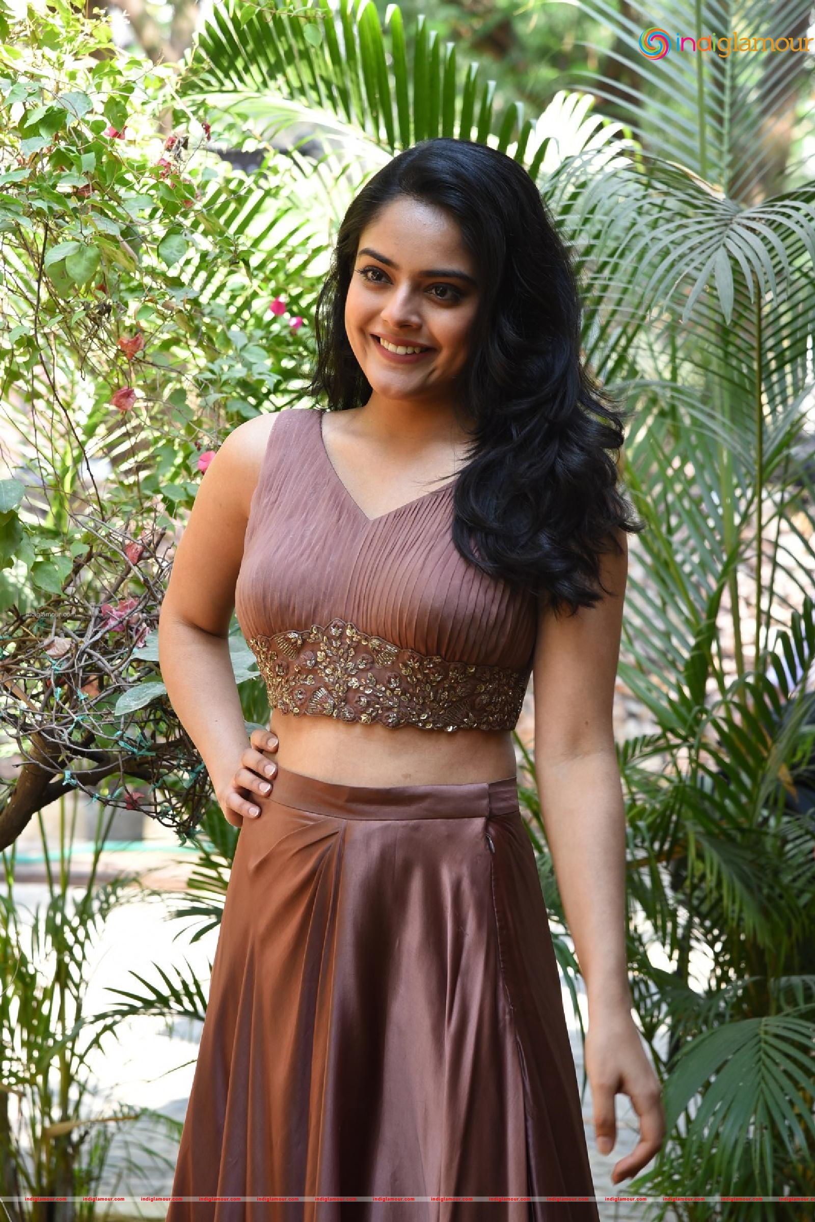 Riddhi Kumar Actress hd photo