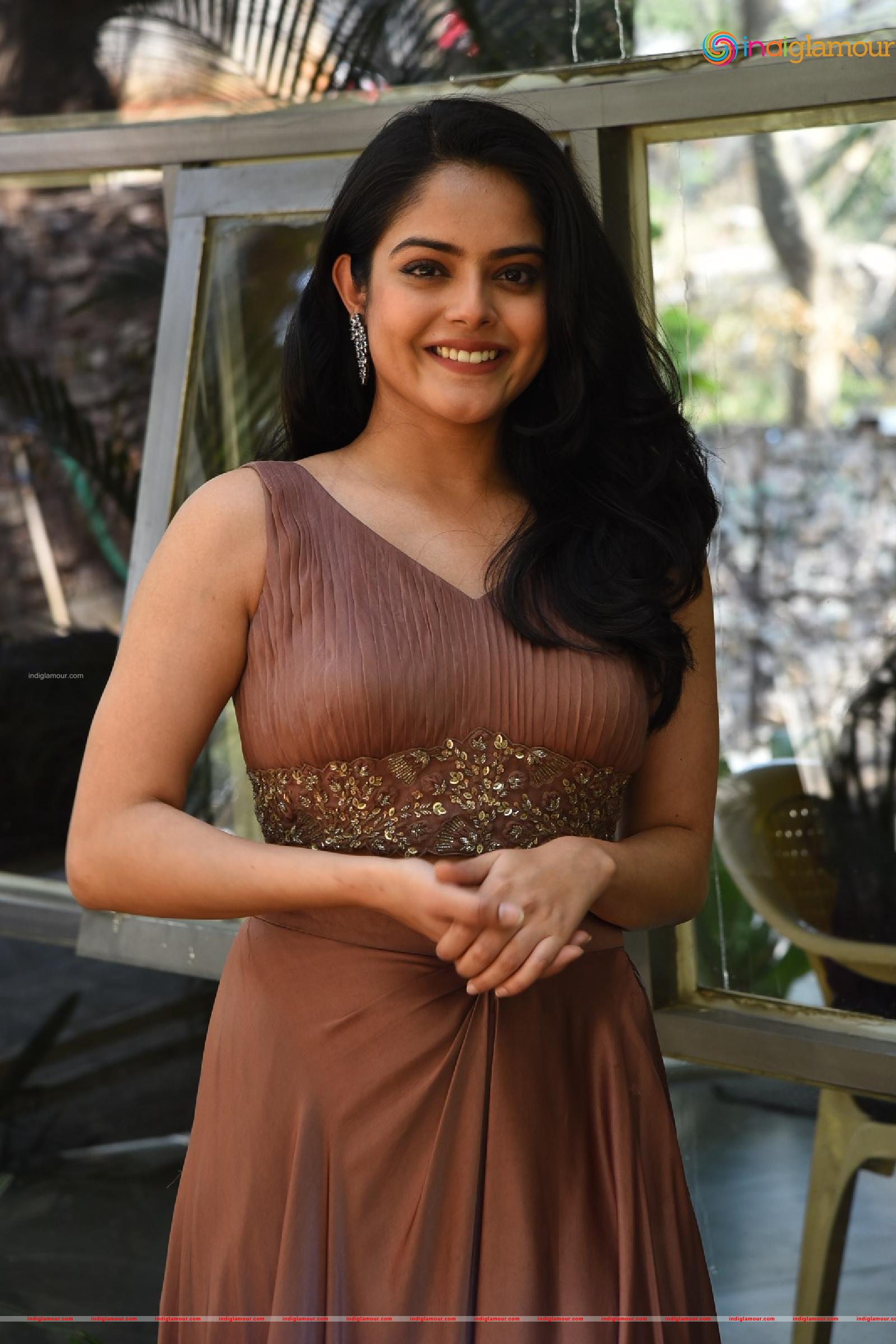 Riddhi Kumar Actress hd photo